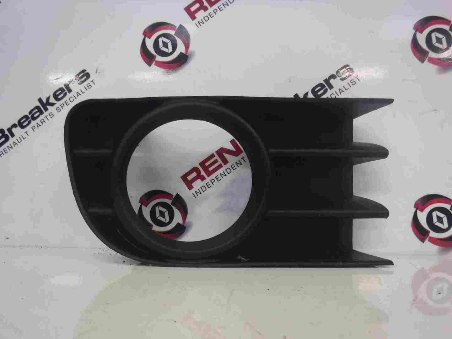 Renault Megane 2002-2008 Drivers OSF Front Fog Light Trim Surround