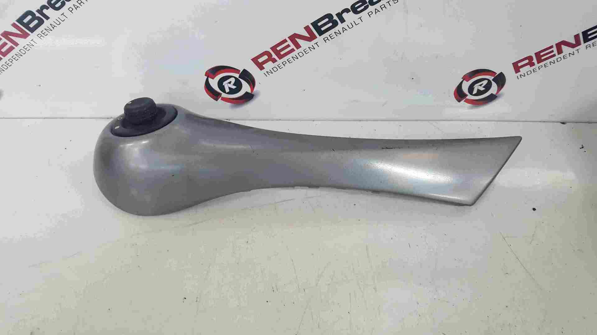 Thumb 3 Renault Megane 2002-2008 Drivers OSF Front Interior Door Grab Handle Silver