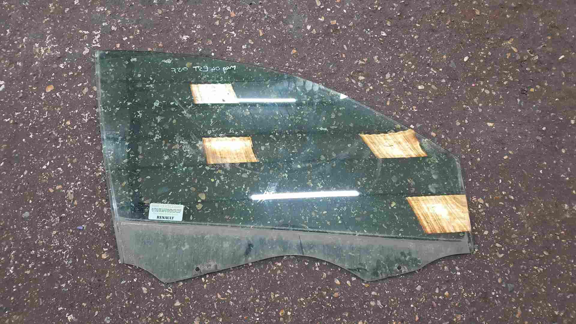Renault Megane 2002-2008 Drivers OSF Front Window Glass 5dr