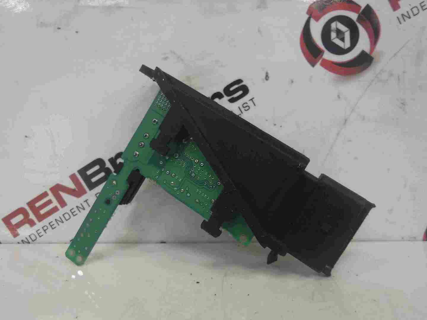 Renault Megane 2002-2008 Drivers OSF Front Window Motor Comfort Module