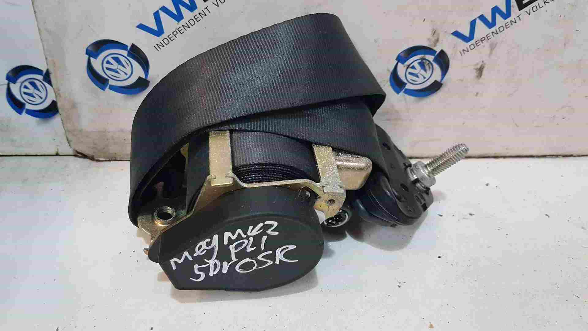 Thumb 2 Renault Megane 2002-2008 Drivers OSR Rear Seatbelt Hatchback 5Dr 8200562491