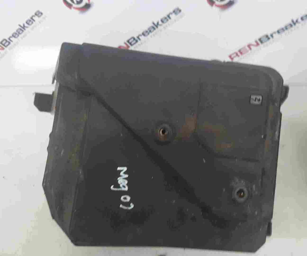 Thumb 4 Renault Megane 2002-2008 Engine Fuse Box Cover Lid 8200356339