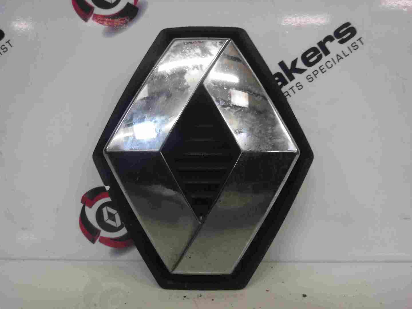 Renault Megane 2002-2008 Front Bumper Diamond Badge