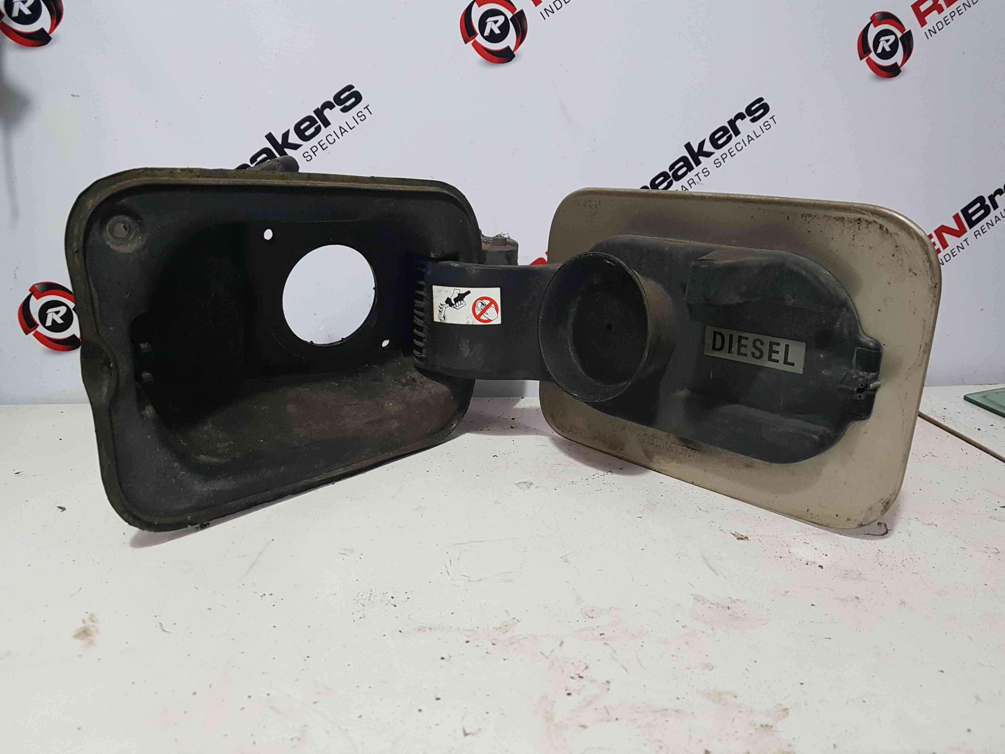 Thumb 3 Renault Megane 2002-2008 Fuel Flap Cover Beige Gold Ted11 8200073760