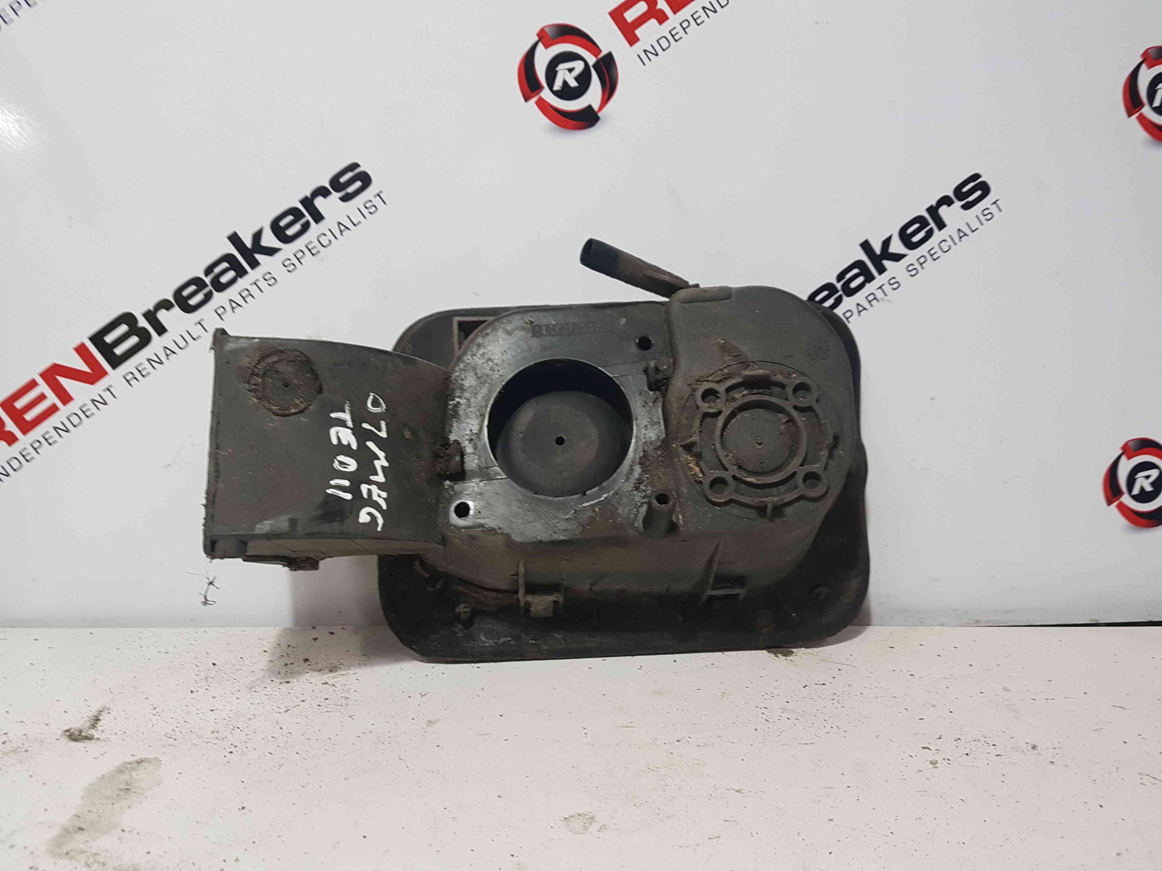 Thumb 7 Renault Megane 2002-2008 Fuel Flap Cover Beige Gold Ted11 8200073760