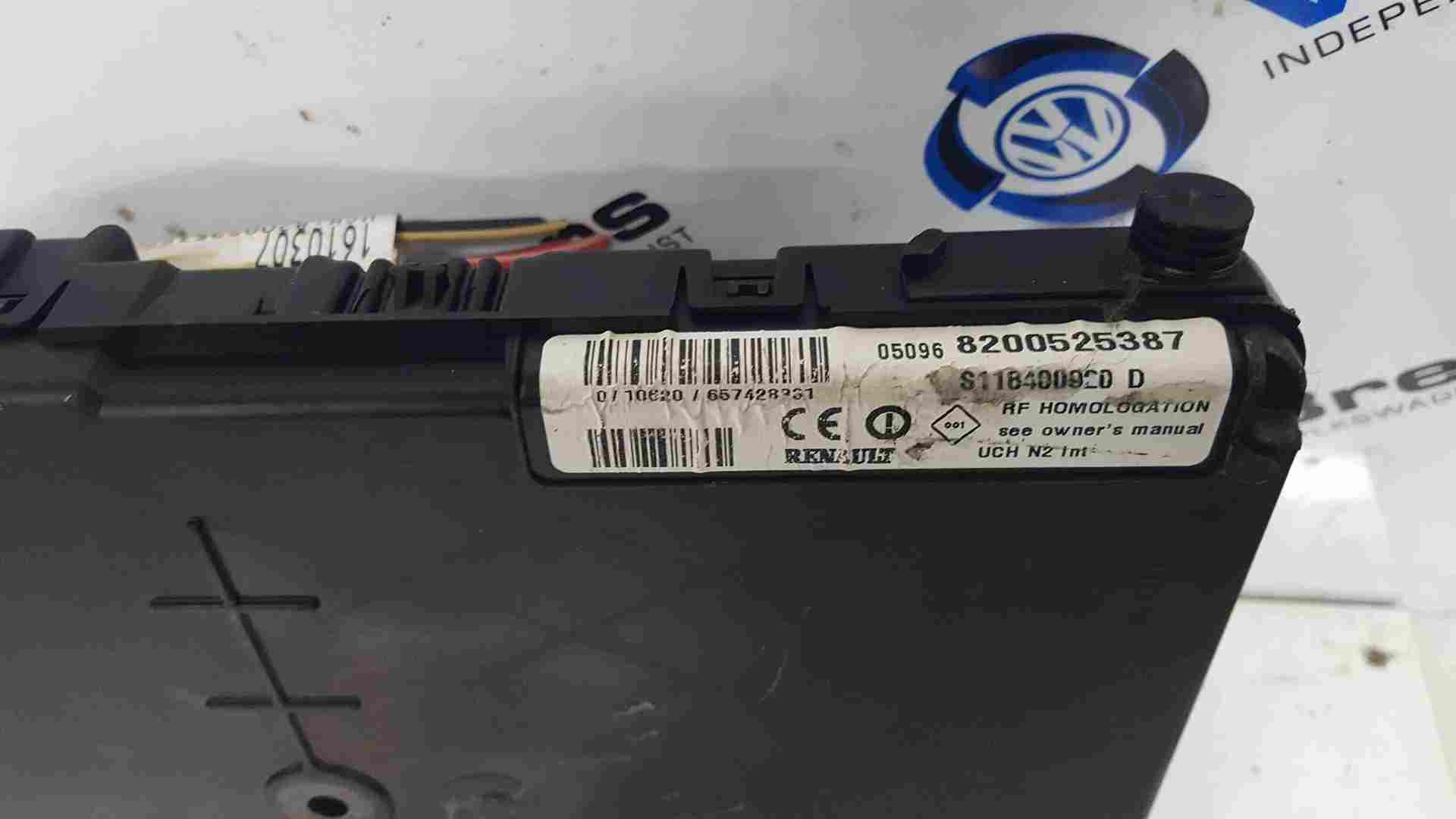 Thumb 2 Renault Megane 2002-2008 Fuse Box BCM UCH 8200525387