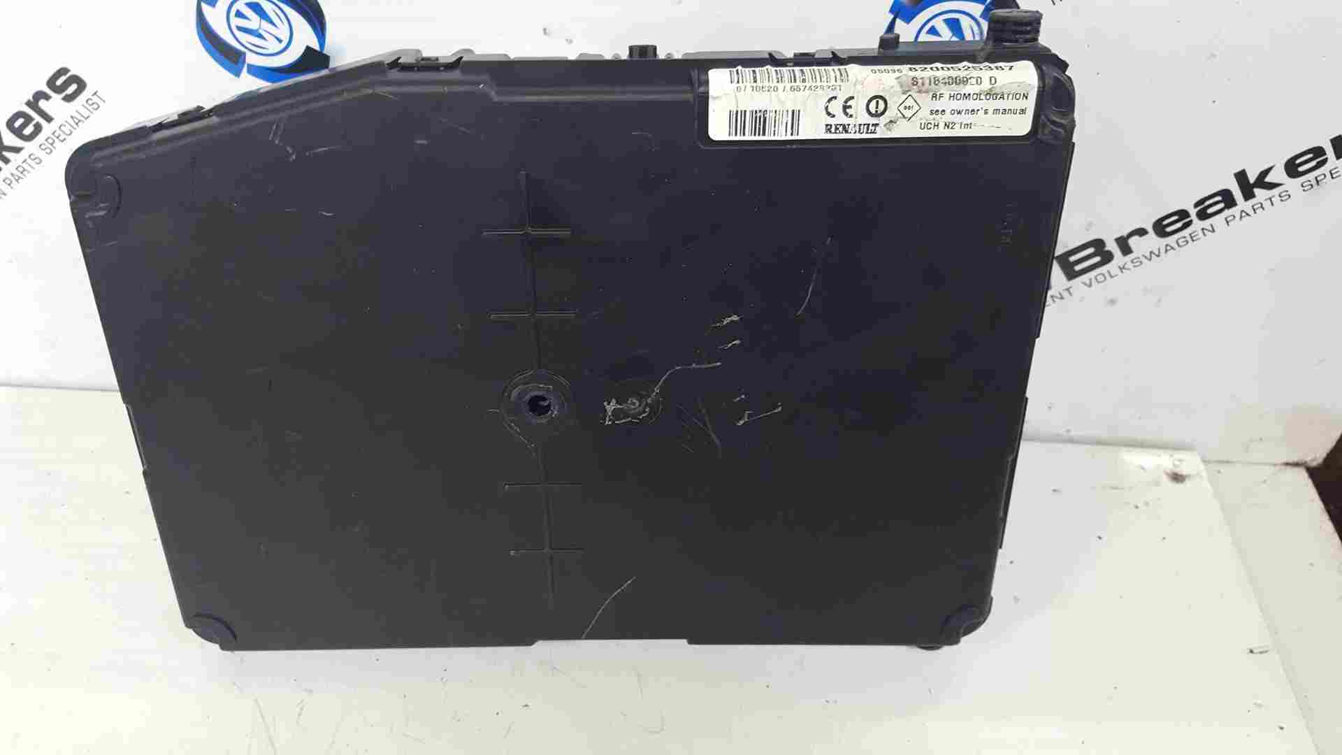 Thumb 3 Renault Megane 2002-2008 Fuse Box BCM UCH 8200525387
