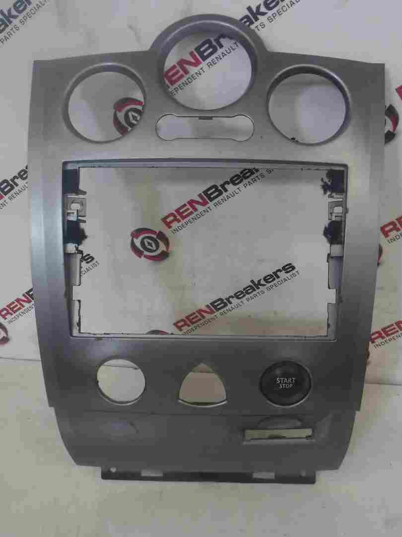 Renault Megane 2002-2008 GT Centre Dashboard Trim Surround Silver