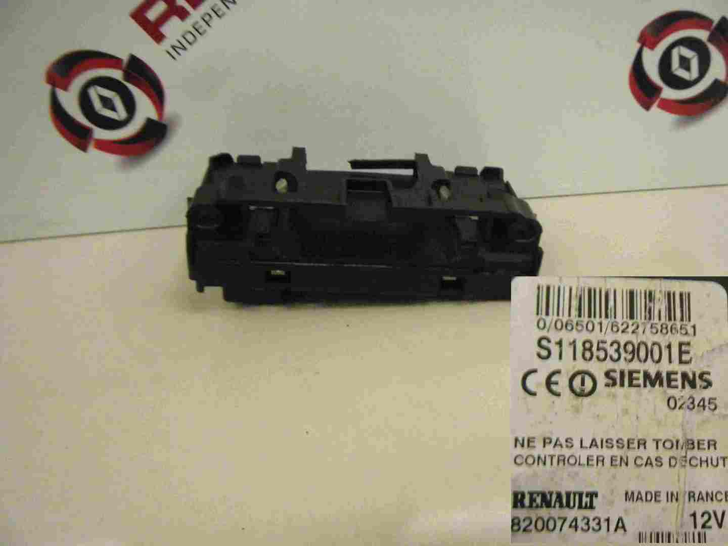Renault Megane 2002-2008 Ignition Key Card Reader Transponder 820074331