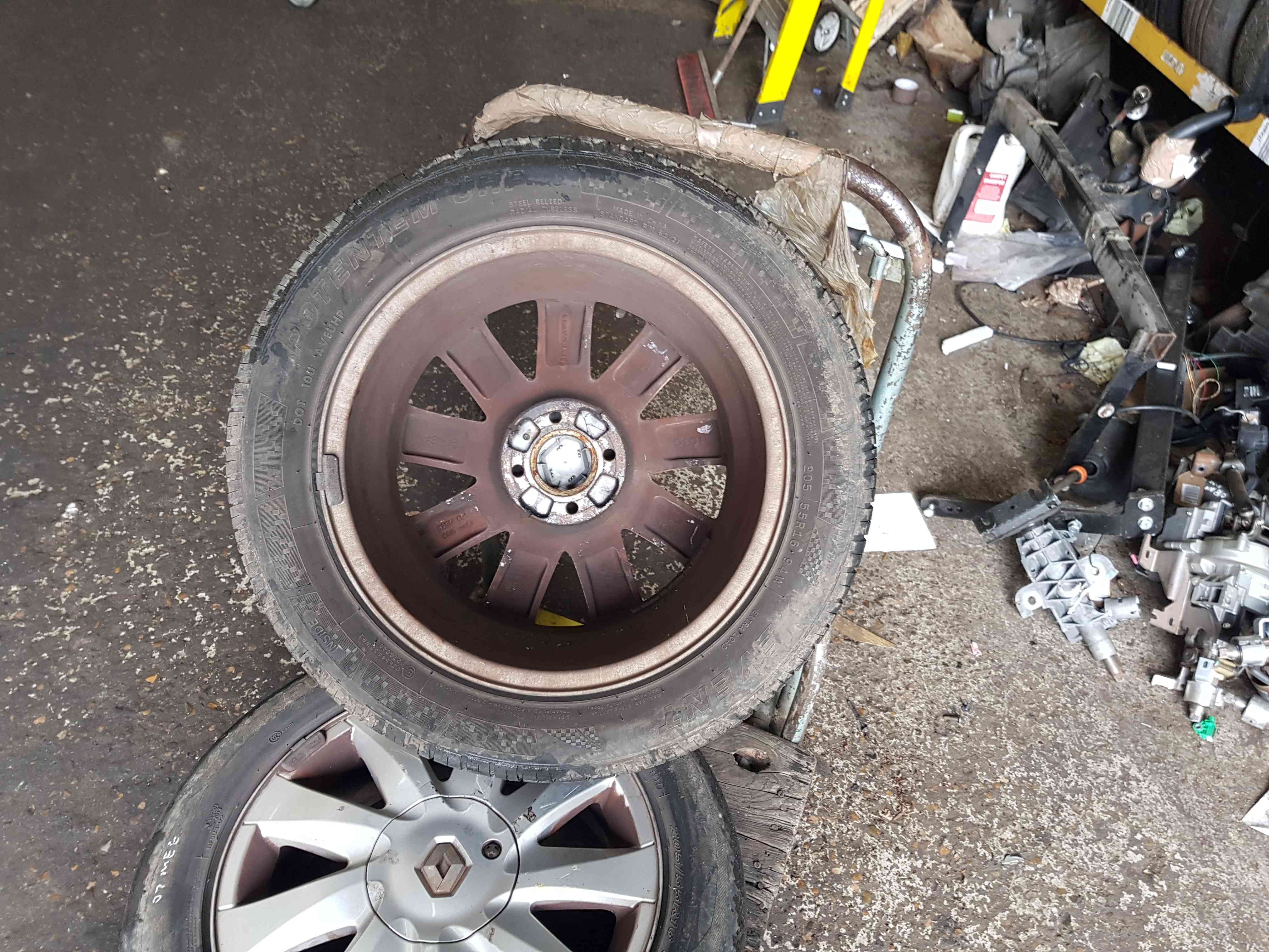 Thumb 11 Renault Megane 2002-2008 Kubera Kubbera Alloy Wheel + Tyre 205 55 16 6Mm Tread