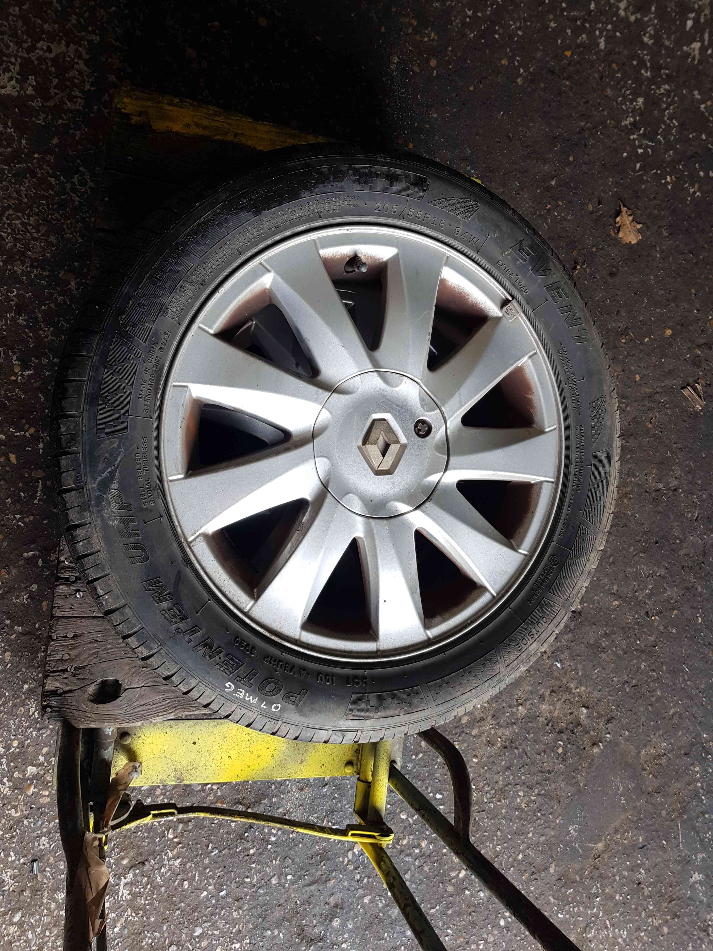 Thumb 2 Renault Megane 2002-2008 Kubera Kubbera Alloy Wheel + Tyre 205 55 16 6Mm Tread