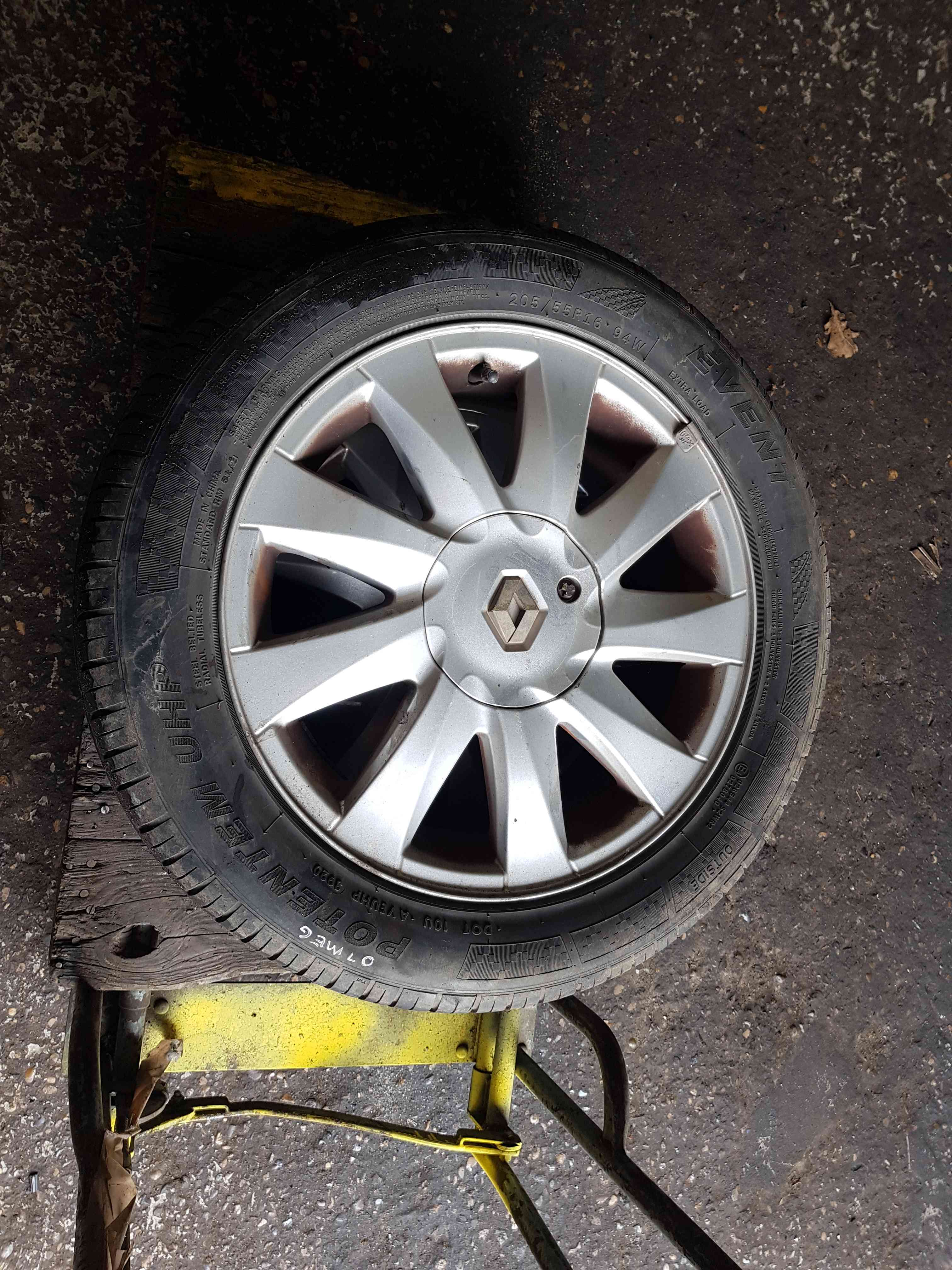 Thumb 3 Renault Megane 2002-2008 Kubera Kubbera Alloy Wheel + Tyre 205 55 16 6Mm Tread