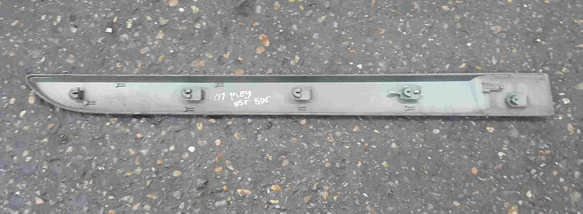 Thumb 3 Renault Megane 2002-2008 Passenger NSR Rear Door Moulding Trim Grey Silver 5dr