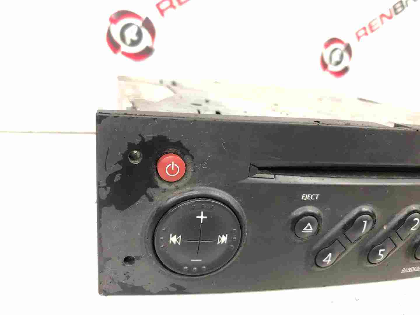 Thumb 3 Renault Megane 2002-2008 Radio Cd Player Update List + Code 8200607918 Worn