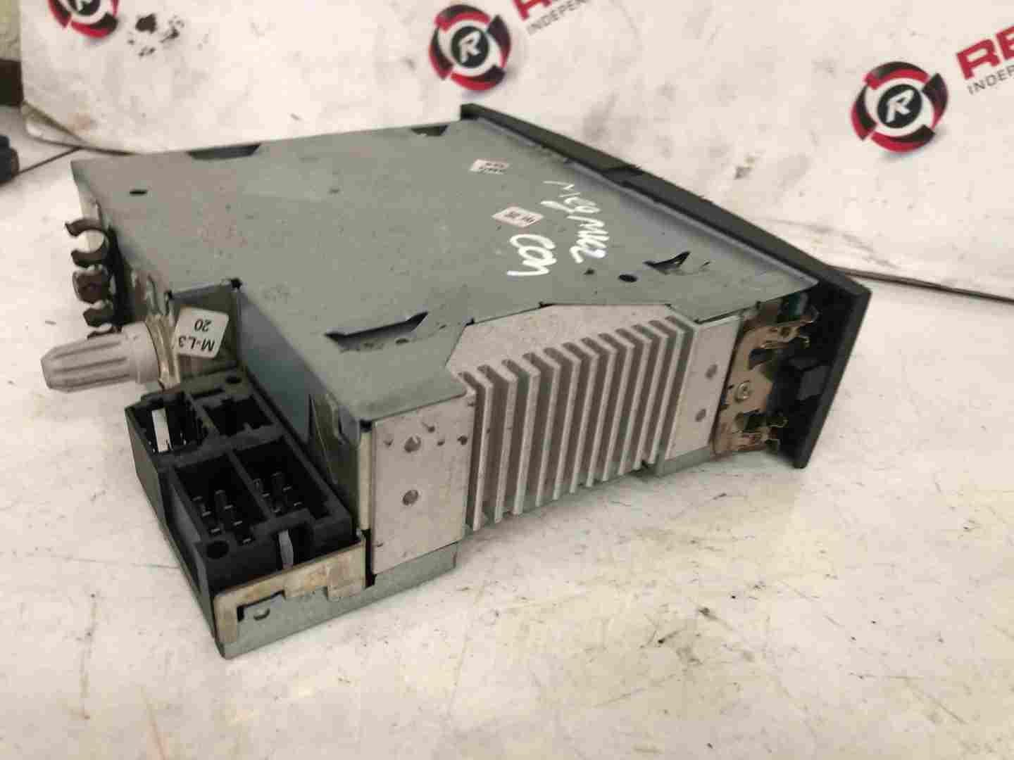 Thumb 8 Renault Megane 2002-2008 Radio Cd Player Update List + Code 8200607918 Worn