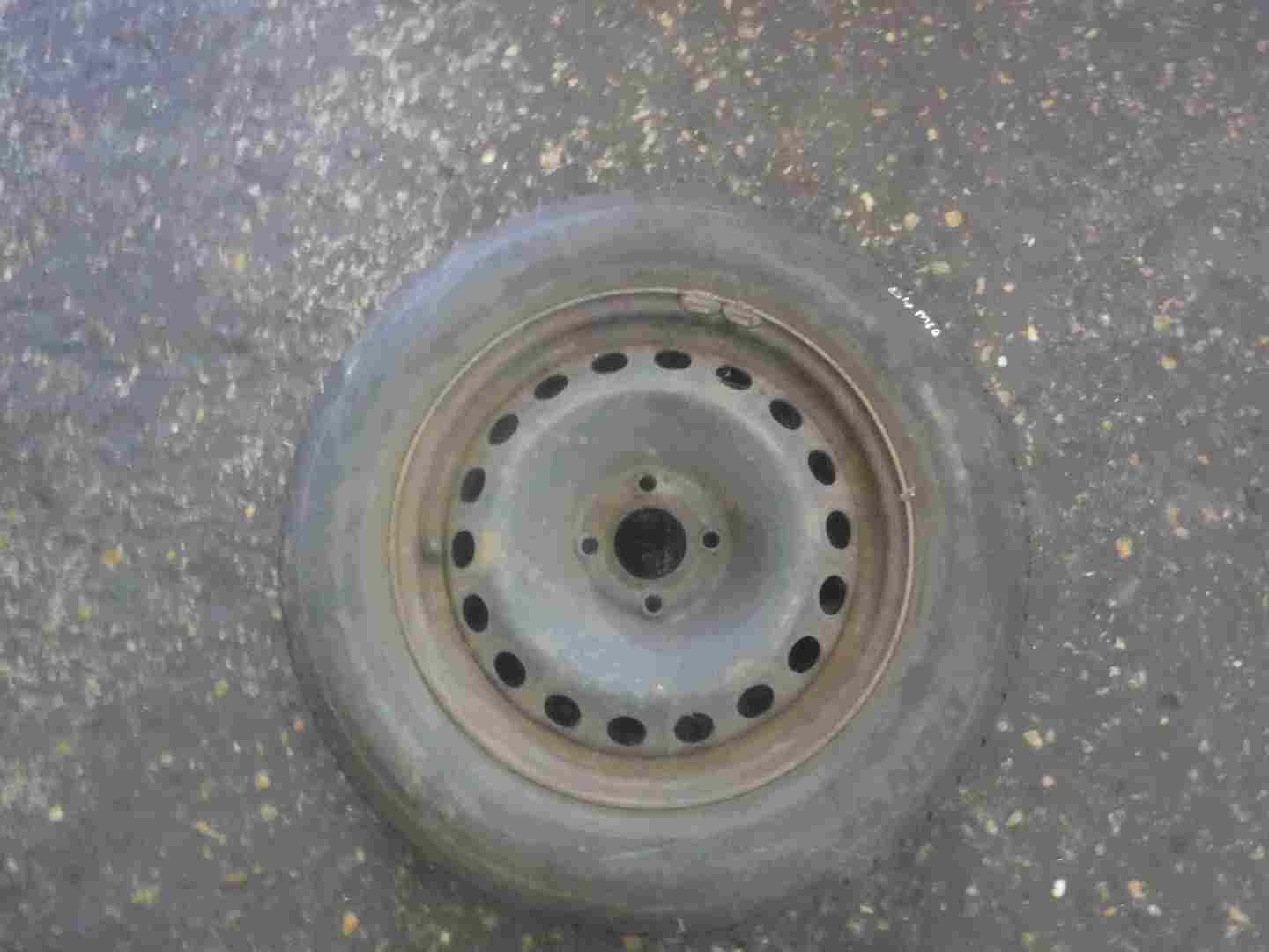 Renault Megane 2002-2008 Steel Wheel Rim + Tyre 195 65 15 5mm Tread