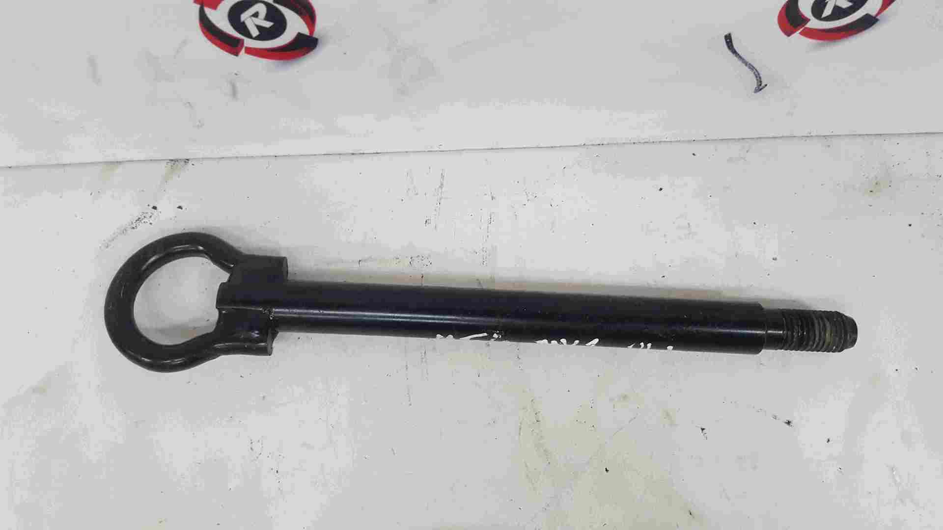 Renault Megane 2002-2008 Towing Eye Hook