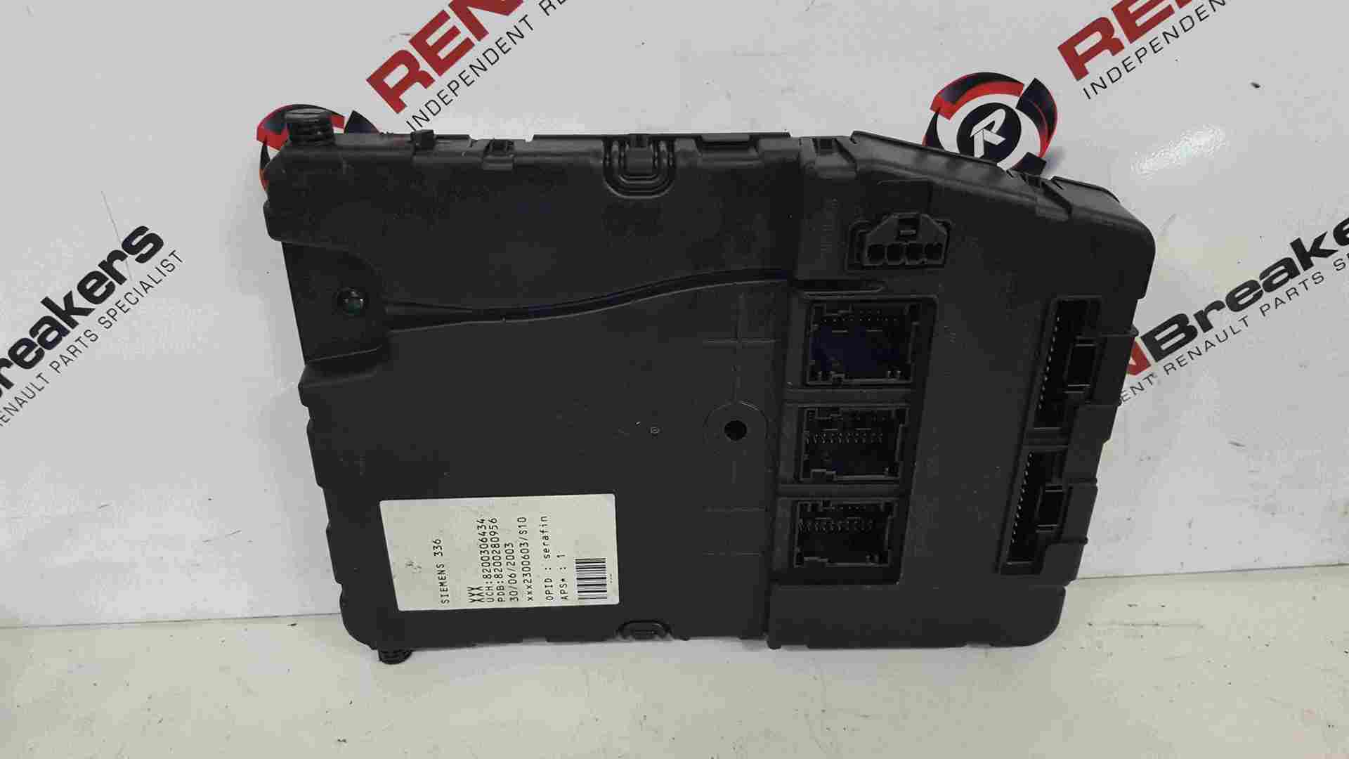 Thumb 2 Renault Megane 2002-2008 UCH BCM Fuse Box Computer 8200306434