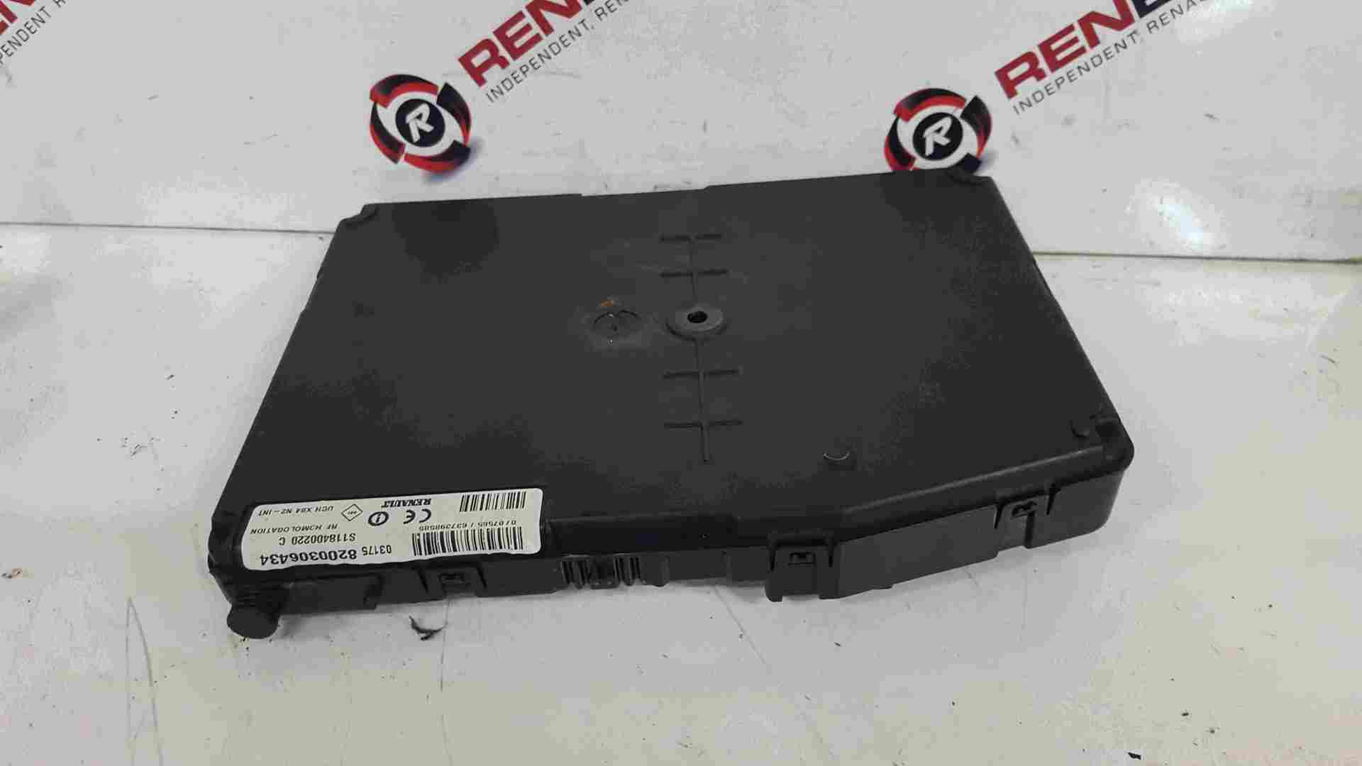 Thumb 3 Renault Megane 2002-2008 UCH BCM Fuse Box Computer 8200306434