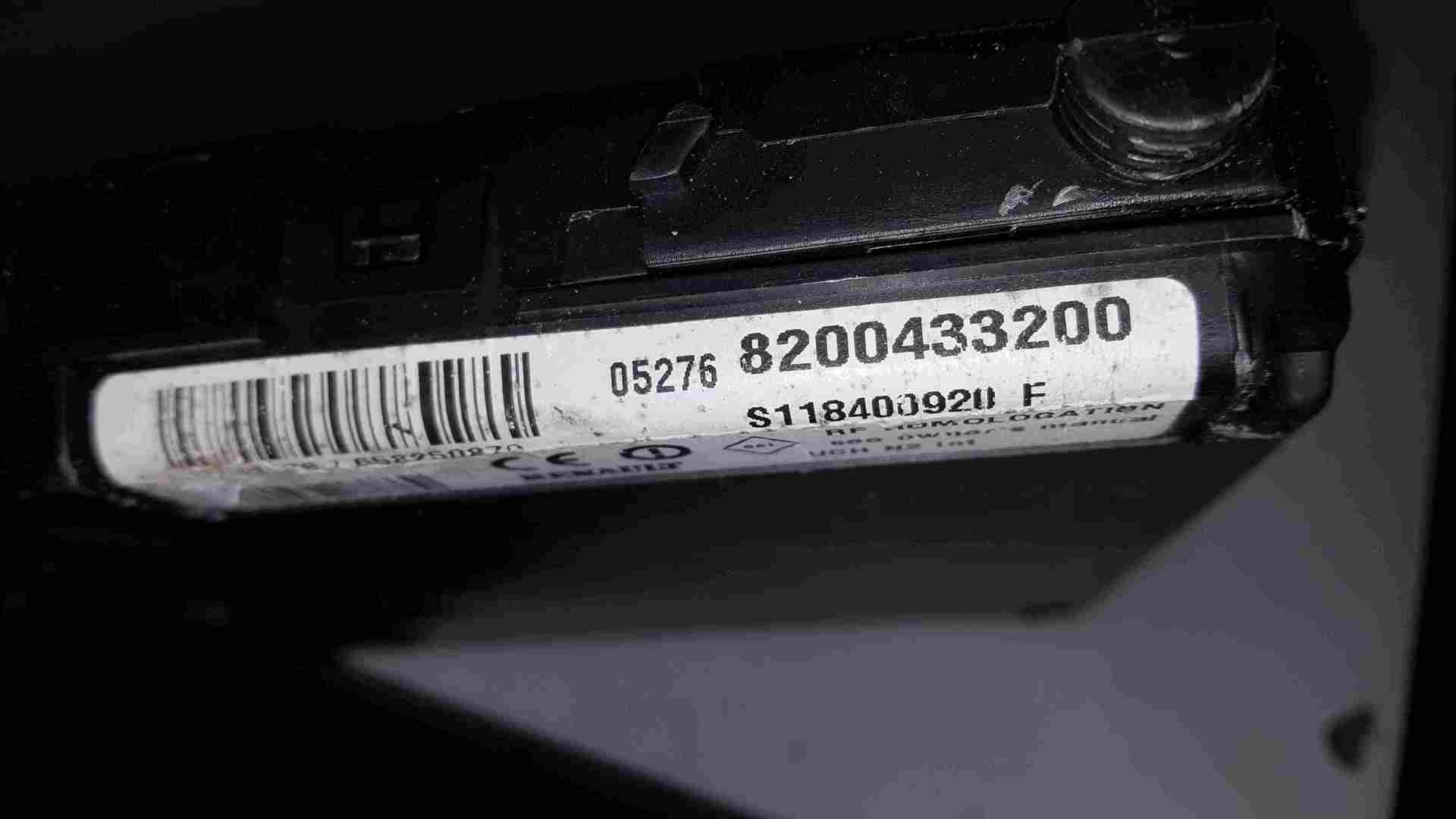 Thumb 4 Renault Megane 2002-2008 UCH Fuse Box BCM