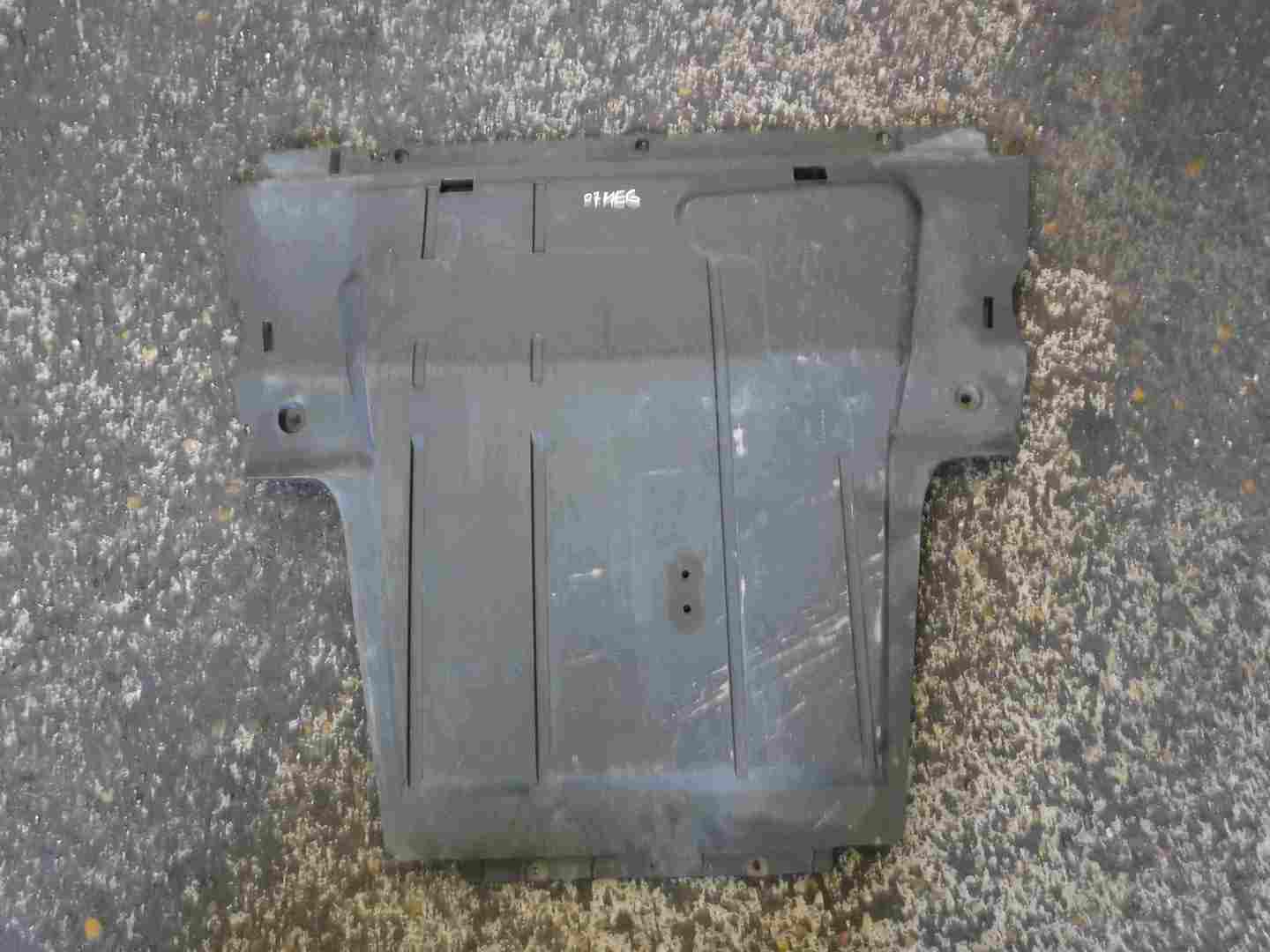 Renault Megane 2002-2008 Under Engine Drip Tray Protector 8200115689 8200115687