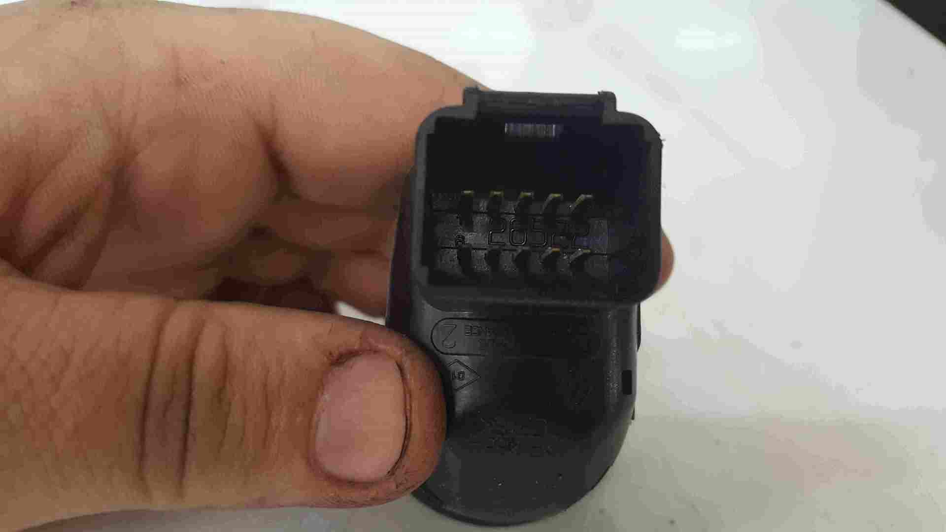 Thumb 2 Renault Megane 2002-2008 Wing Mirror Adjuster Power Folding Mirrors