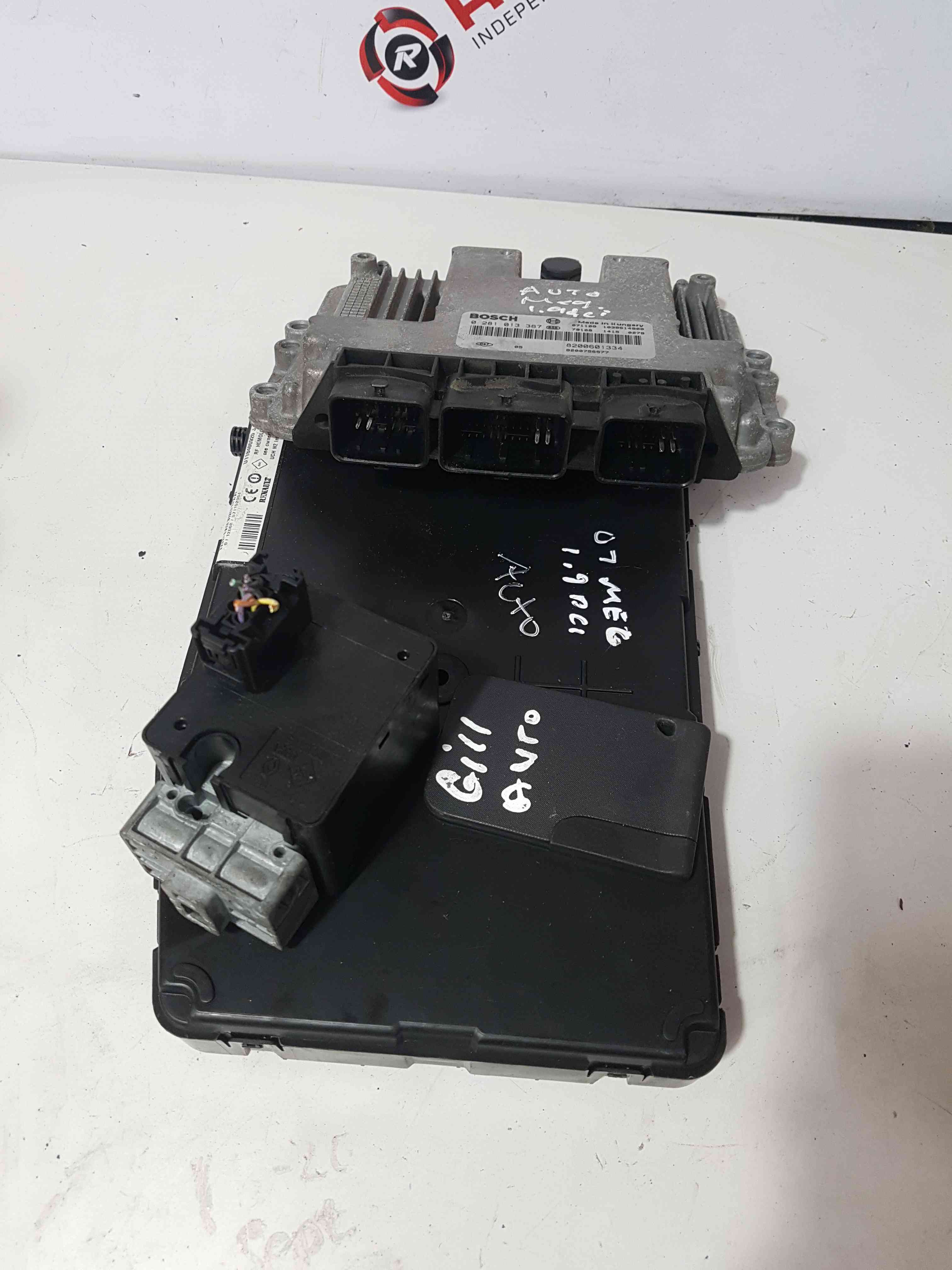 Thumb 7 Renault Megane 2003-2009 1.9 DCI Ecu SET Uch BCM Immobiliser + KEY Card Auto