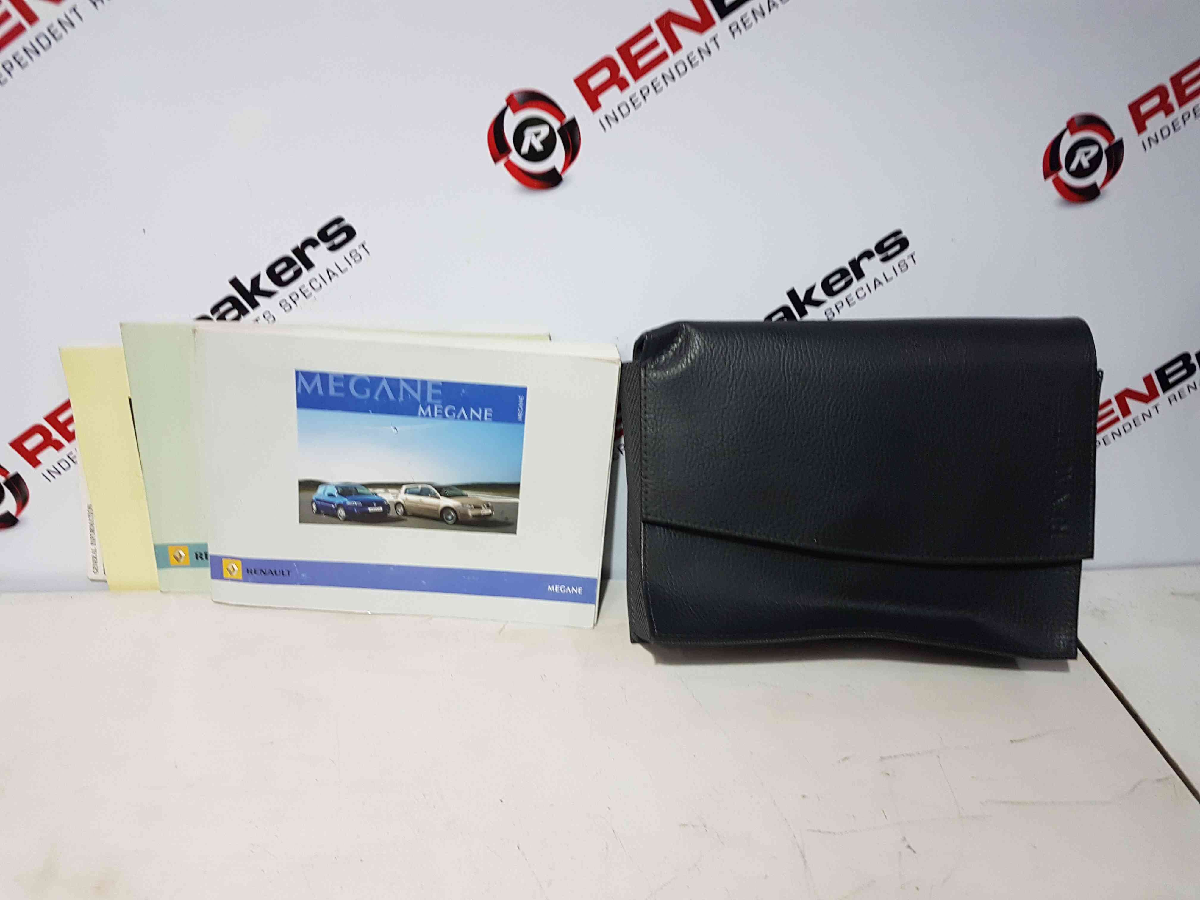Thumb 8 Renault Megane 2006-2008 Documents Service Booklet Guide + Wallet