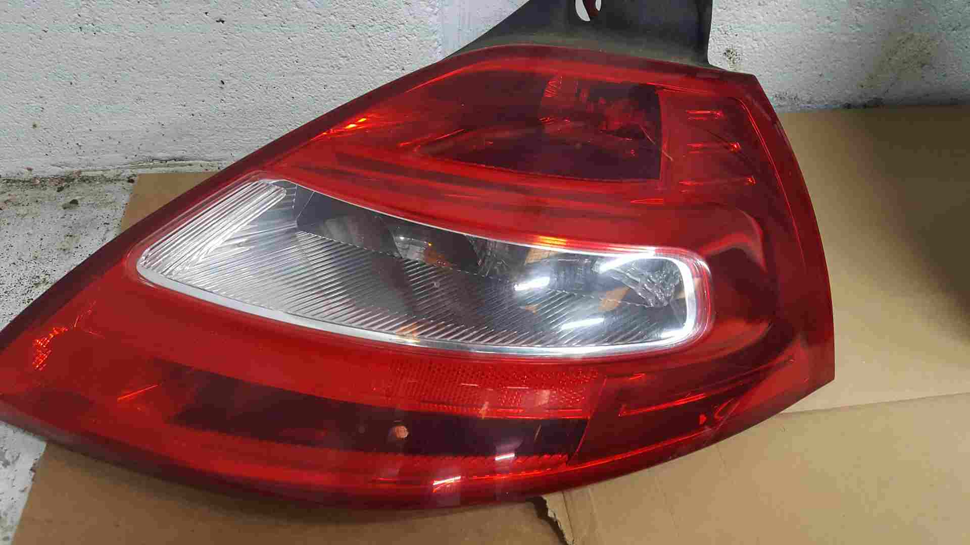 Thumb 2 Renault Megane 2006-2008 Driver OSR Rear Light Lens 