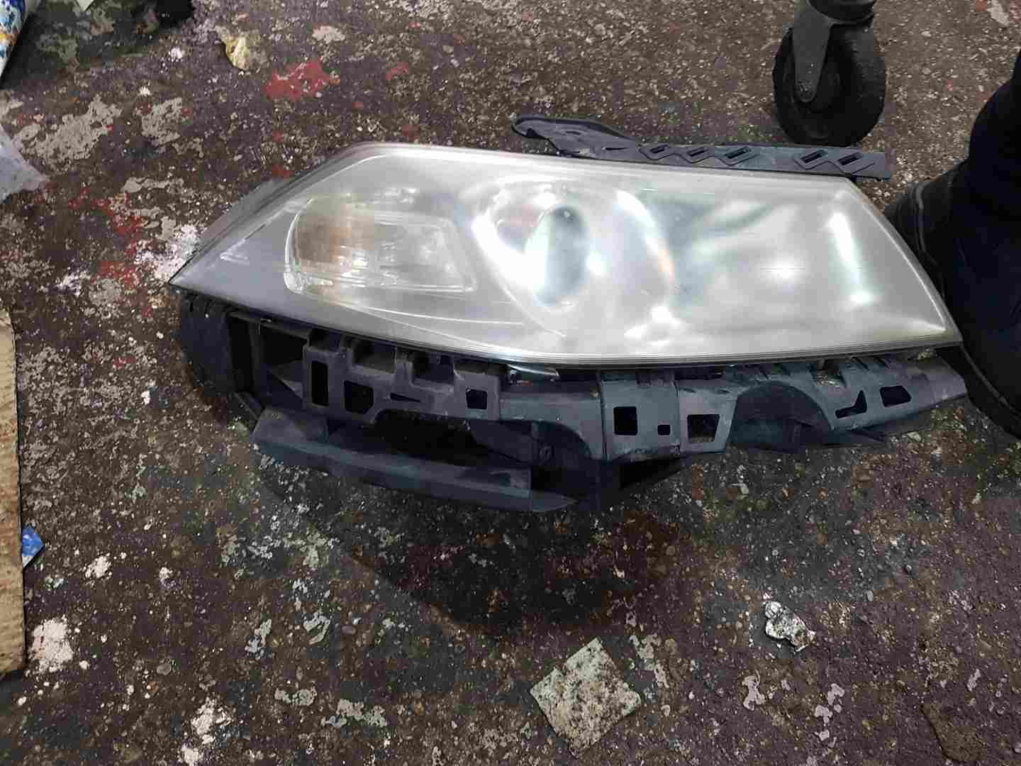 Thumb 6 Renault Megane 2006-2008 Drivers OSF Front Headlight 8200412745 7701063223