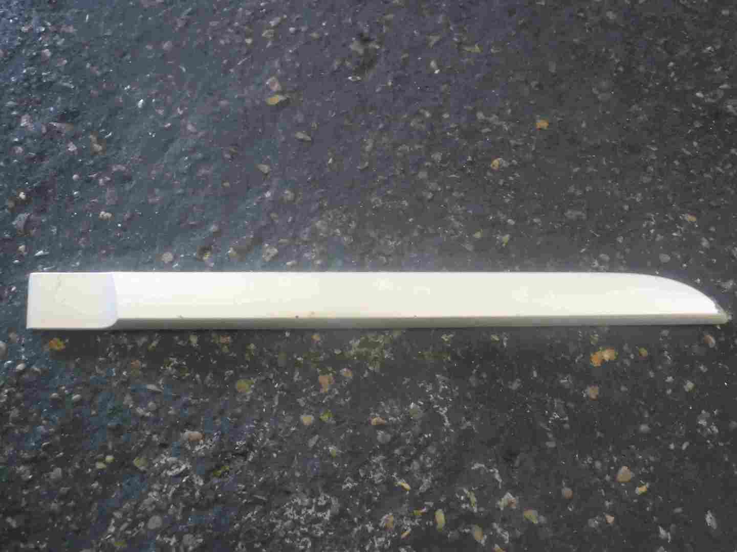 Renault Megane 2006-2008 Drivers OSR Rear Door Moulding Silver 5dr