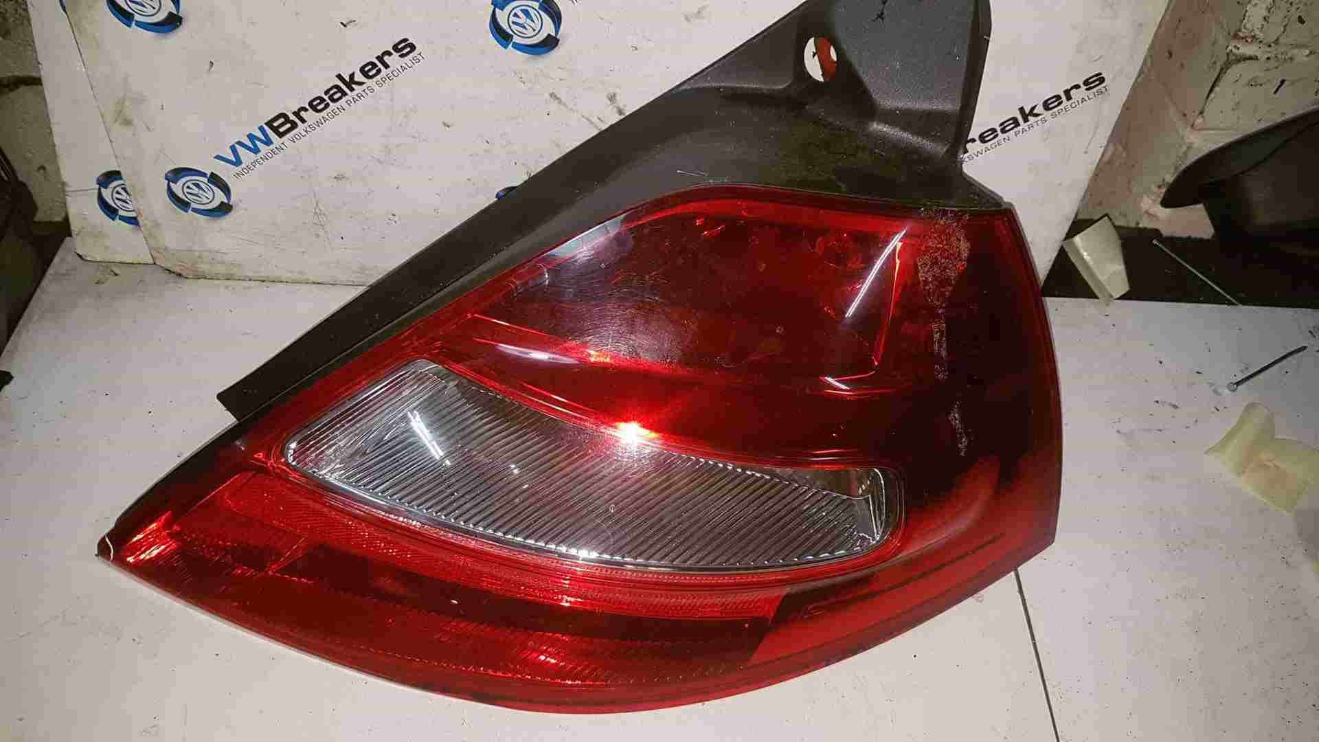 Renault Megane 2006-2008 Drivers OSR Rear Light Lens 175  8200413216