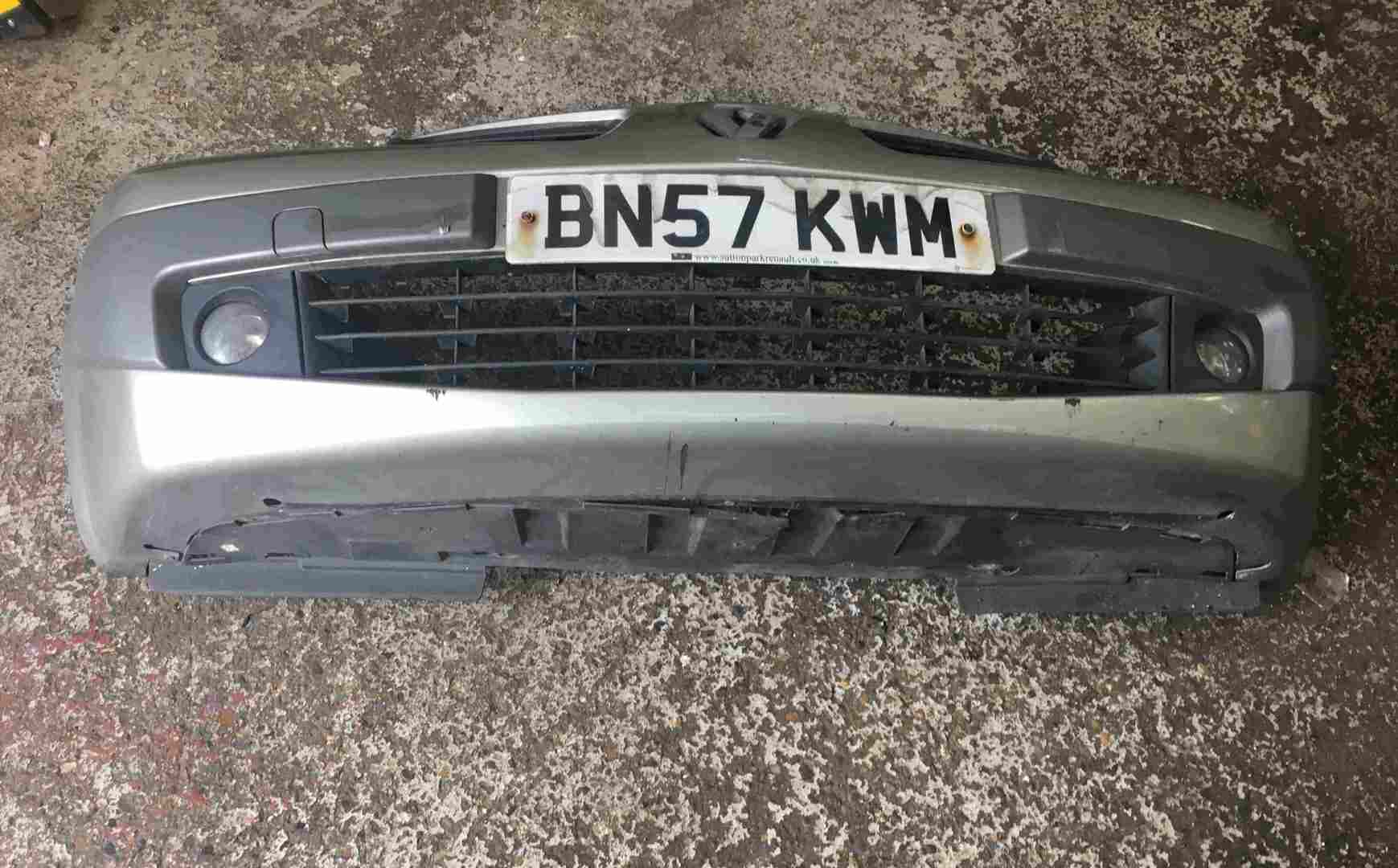 Renault Megane 2006-2008 Front Bumper Beige Grey TEC66