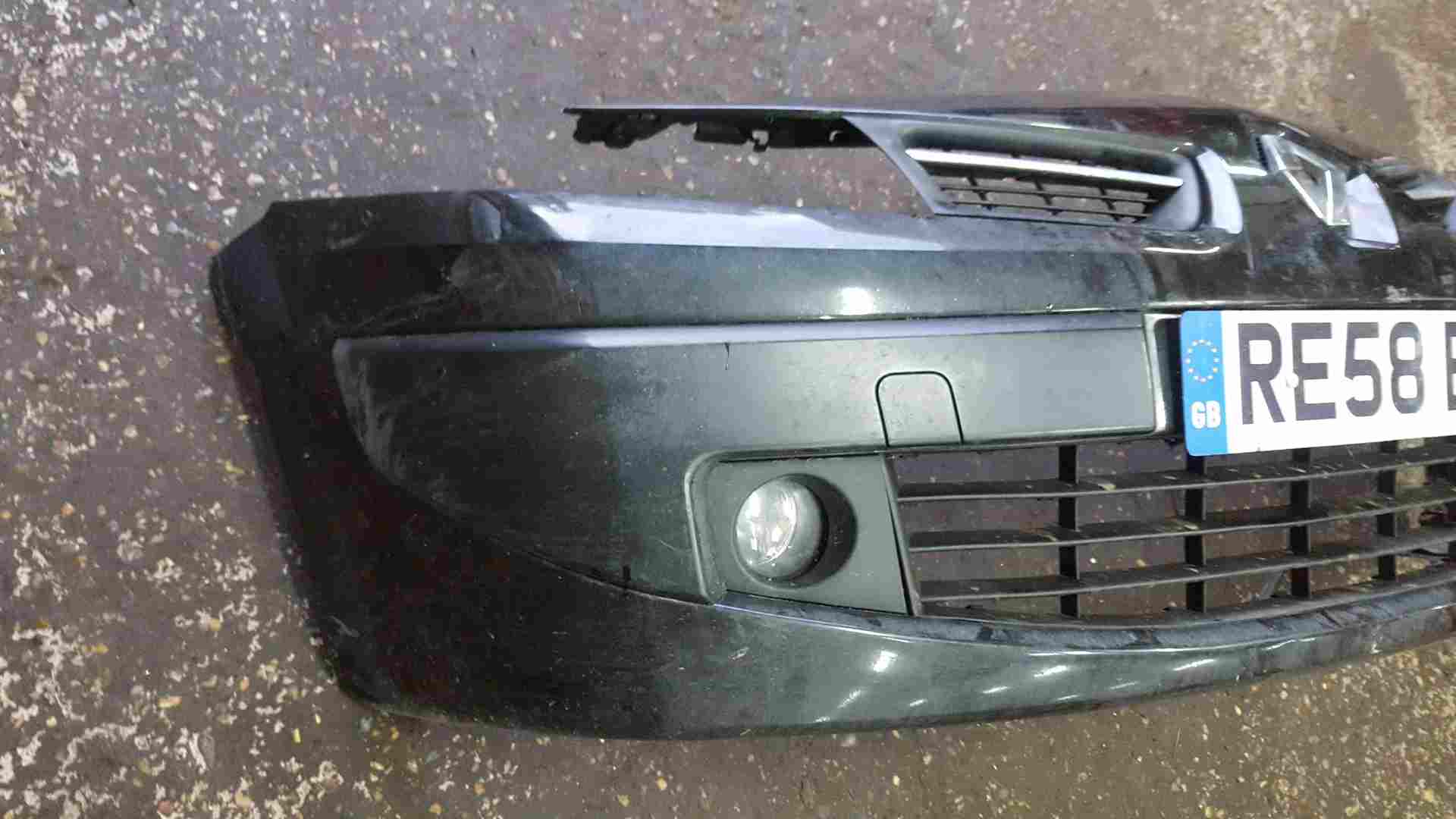 Thumb 3 Renault Megane 2006-2008 Front Bumper Black 676 Facelift