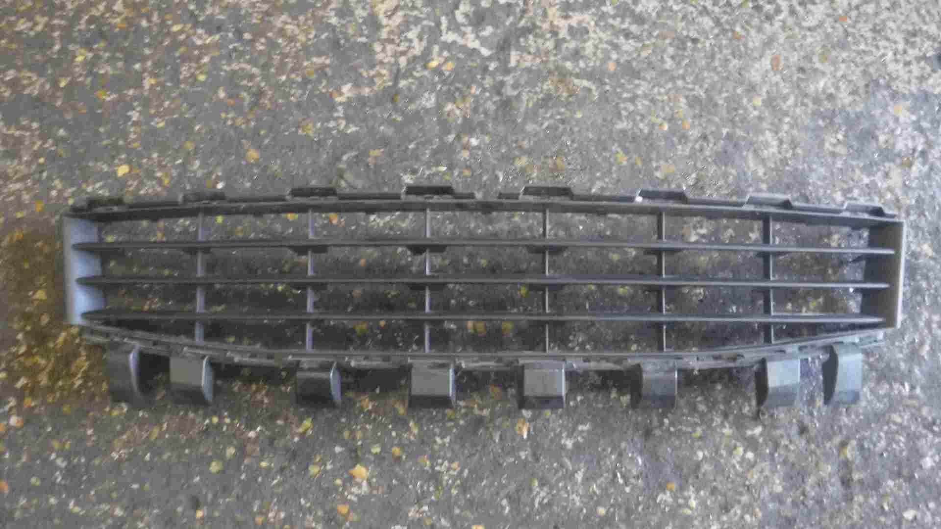 Renault Megane 2006-2008 Front Bumper Bottom Grill Grille Insert