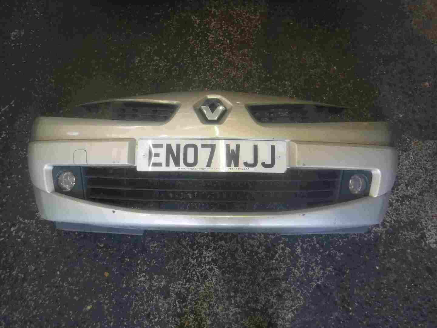 Renault Megane 2006-2008 Front Bumper Silver Gold TED11