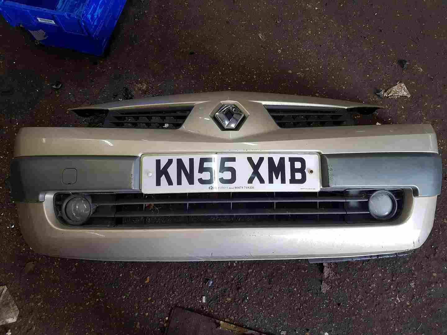 Renault Megane 2002-2006 Front Bumper Silver Gold Ted11