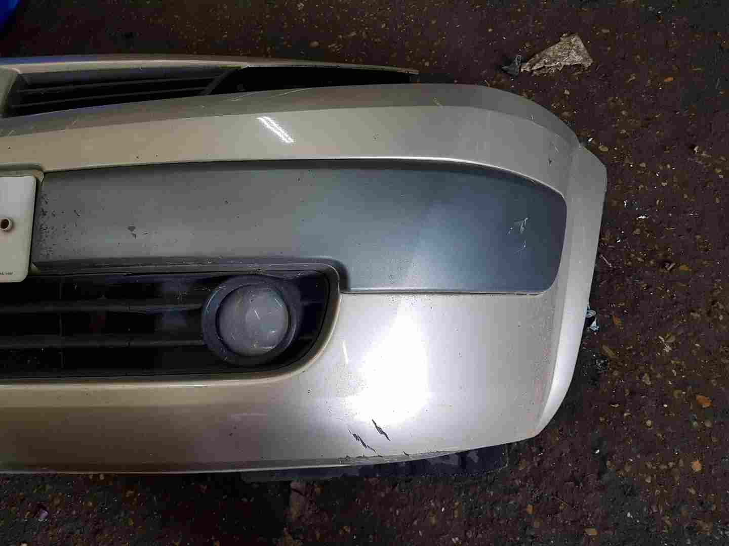 Thumb 3 Renault Megane 2002-2006 Front Bumper Silver Gold Ted11