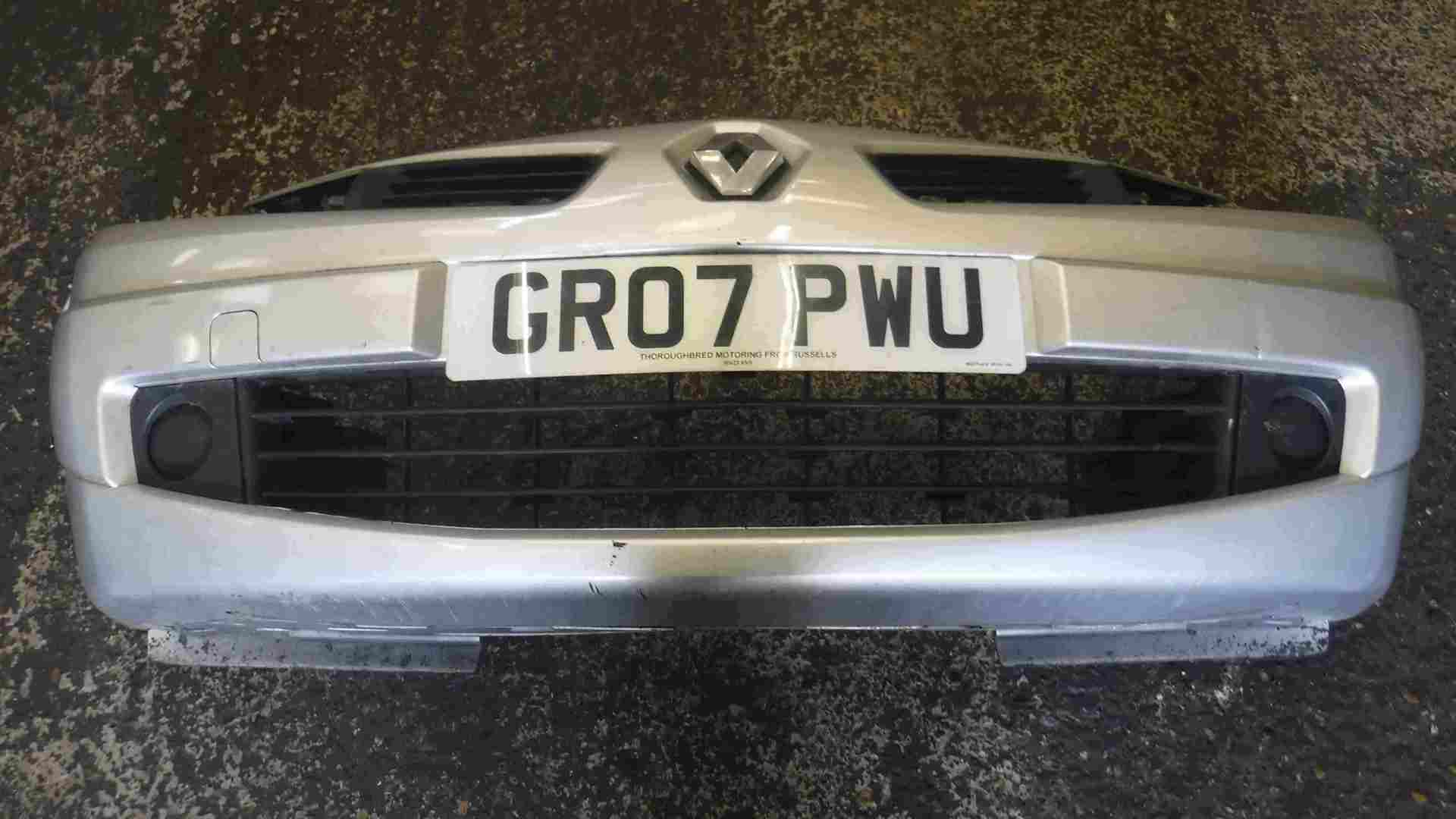 Renault Megane 2006-2008 Front Bumper Silver TED69 FACELIFT Coded
