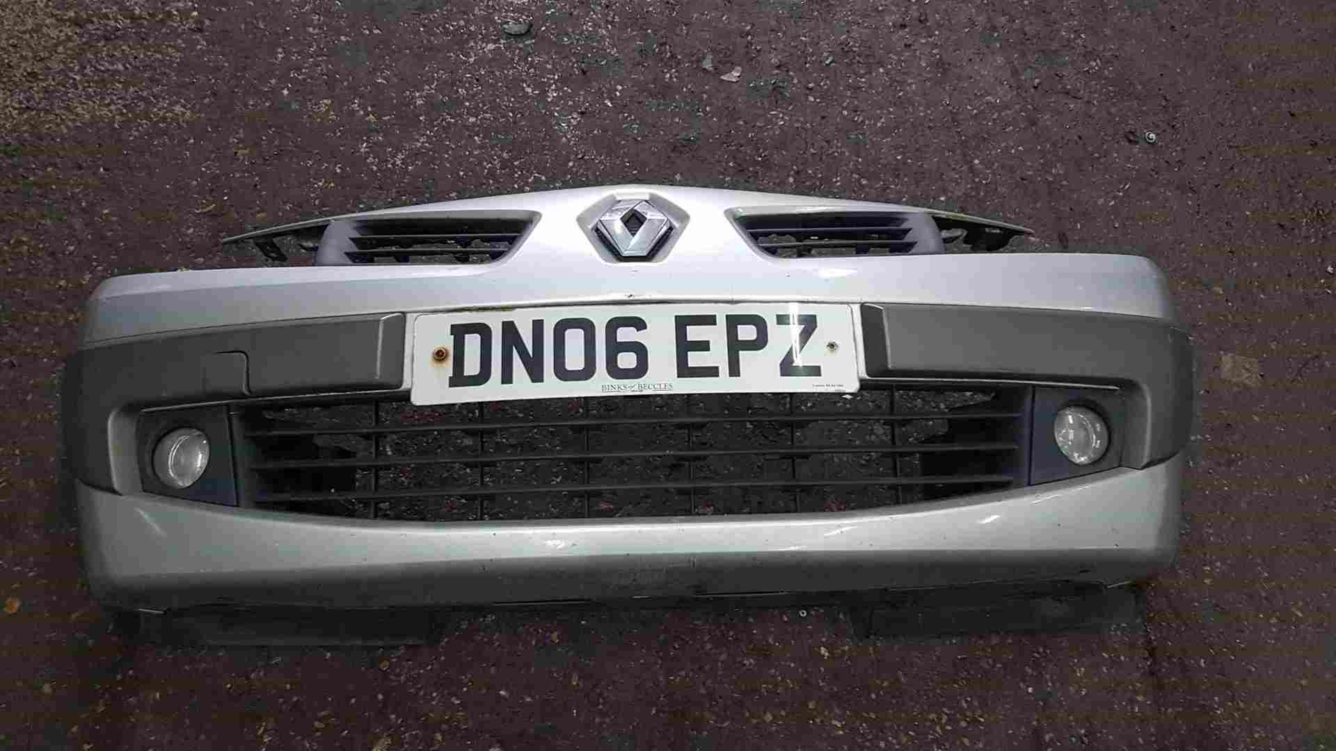 Renault Megane 2006-2008 Front Bumper Silver Ted69 Facelift