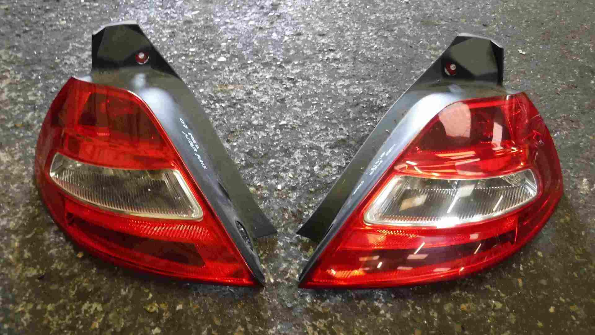 Renault Megane 2006-2008 Passenger Drivers Rear Lights Pair FACELIFT 8200413214