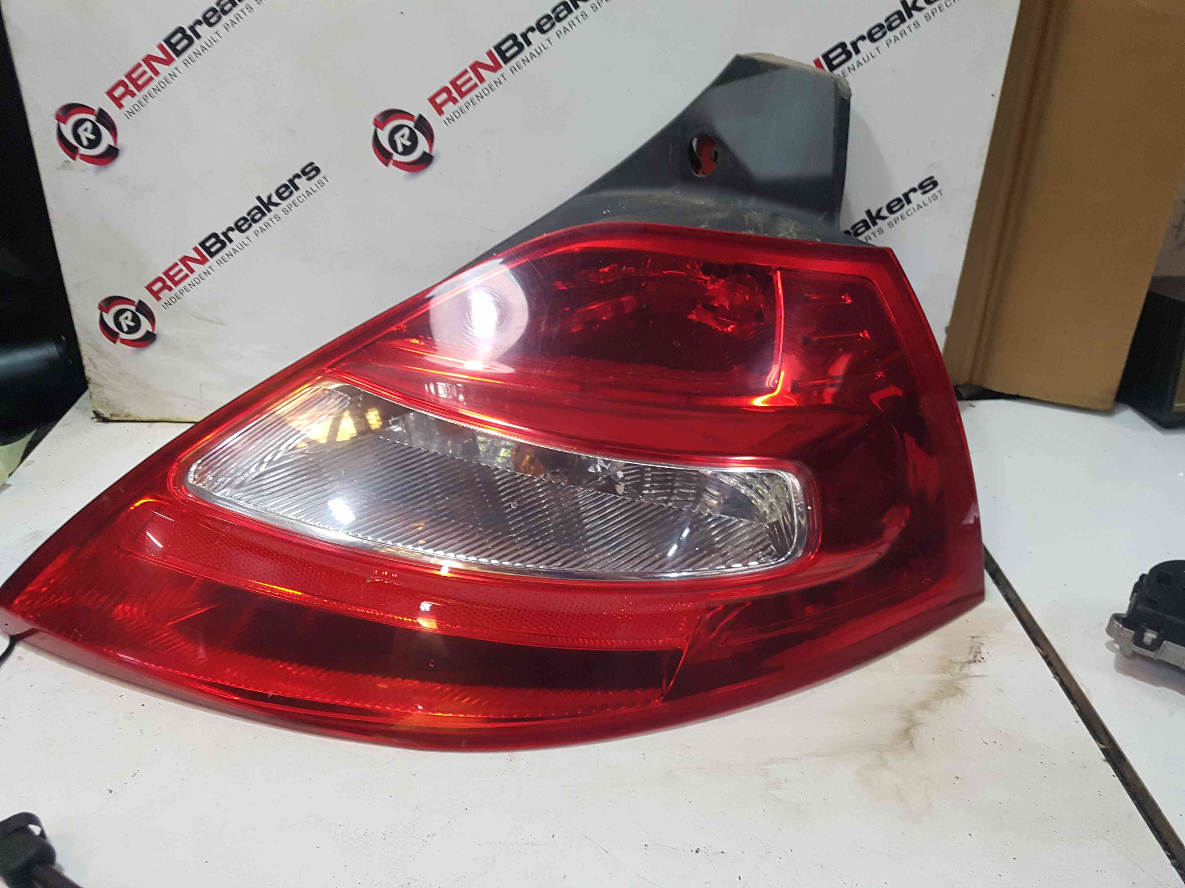 Renault Megane 2006-2008 Drivers OSR Rear Light Lens