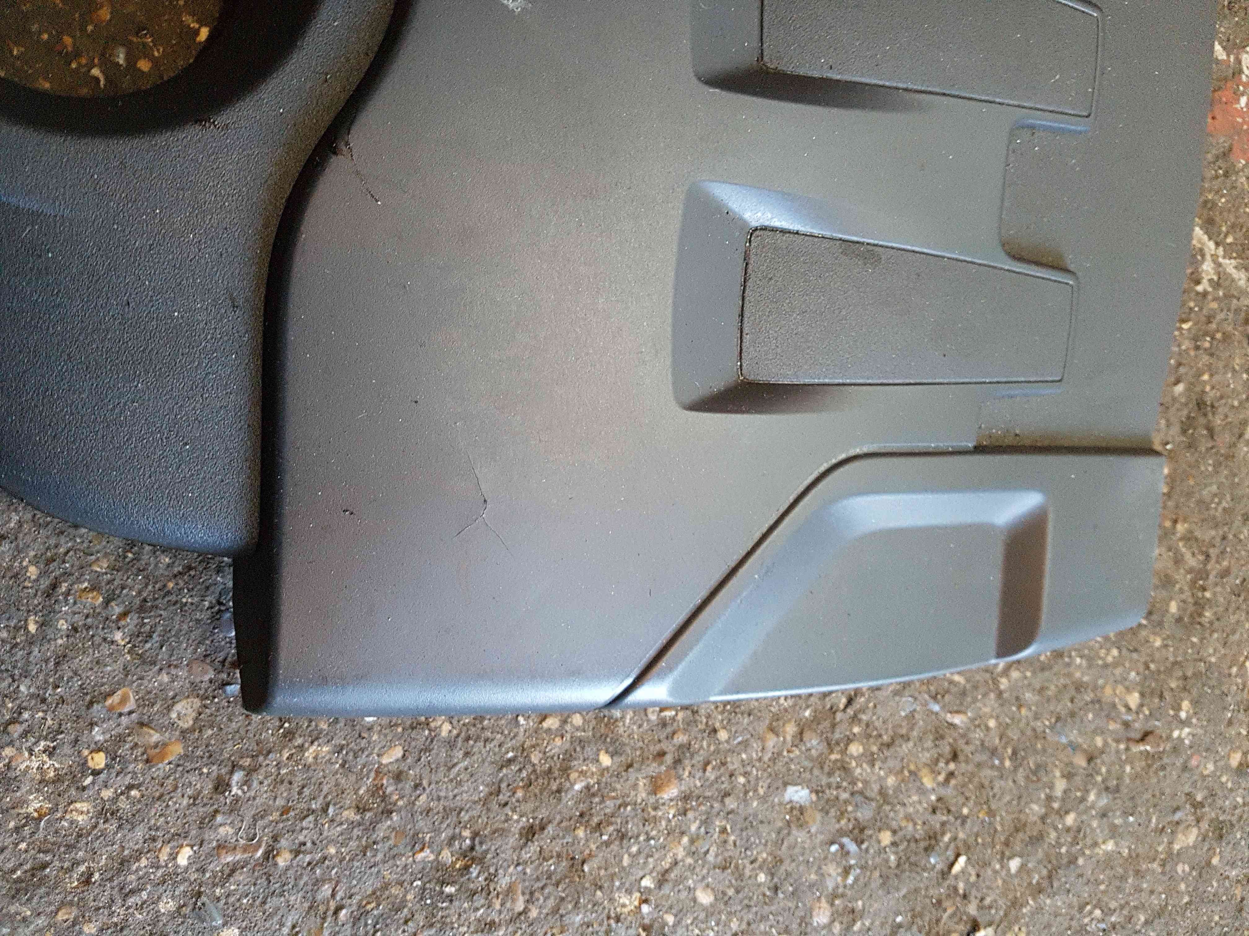 Thumb 4 Renault Megane 2008-2010 1.9 DCI Engine Cover Plastic 8200990282