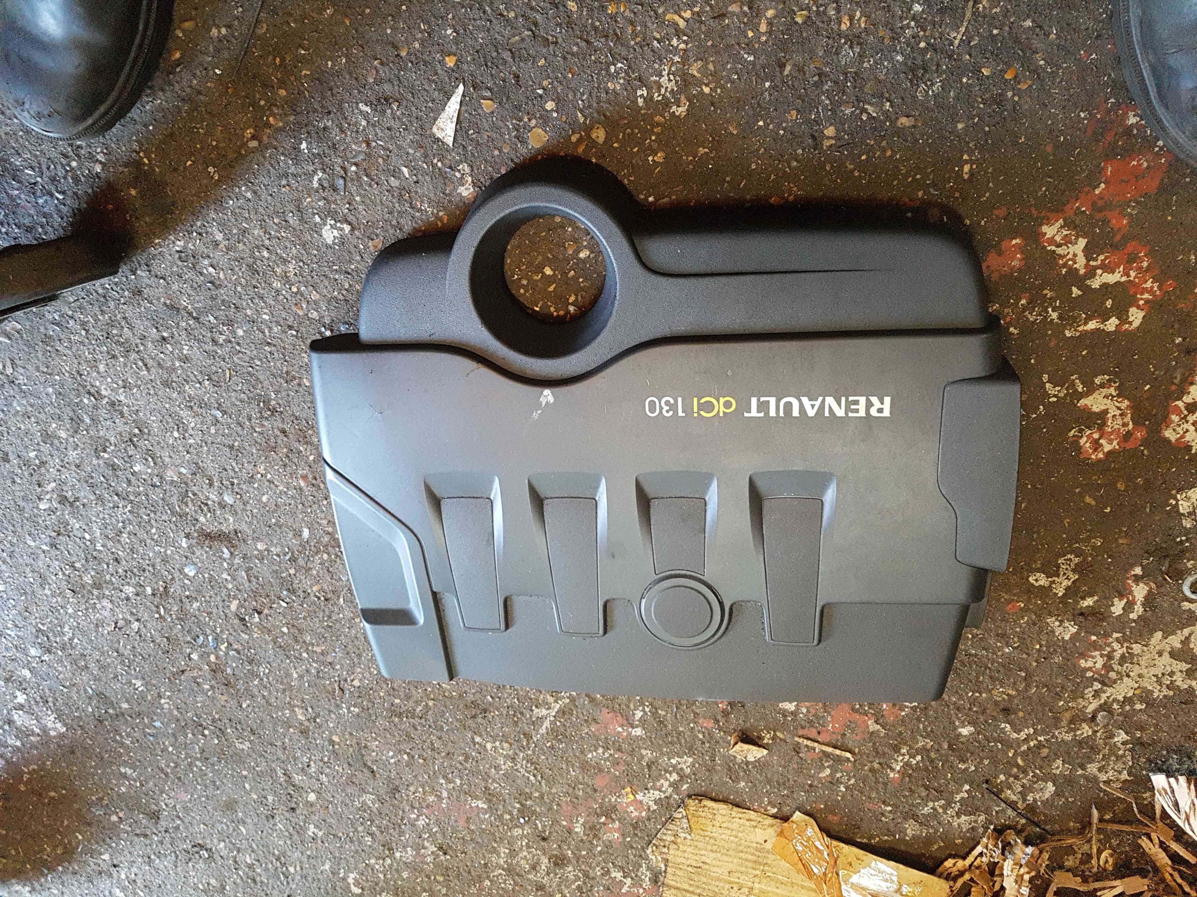 Thumb 5 Renault Megane 2008-2010 1.9 DCI Engine Cover Plastic 8200990282
