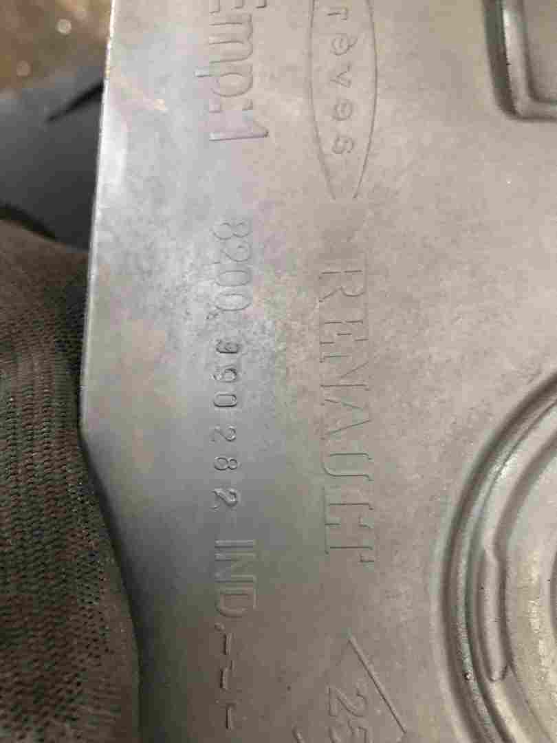 Thumb 6 Renault Megane 2008-2010 1.9 DCI Engine Cover Plastic 8200990282
