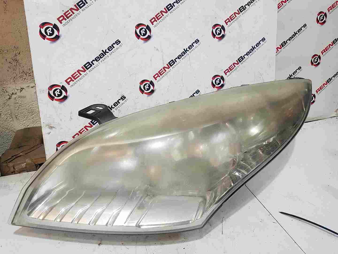 Thumb 4 Renault Megane 2008-2012 Passenger NSF Front Headlight CLOUDY 260600018R