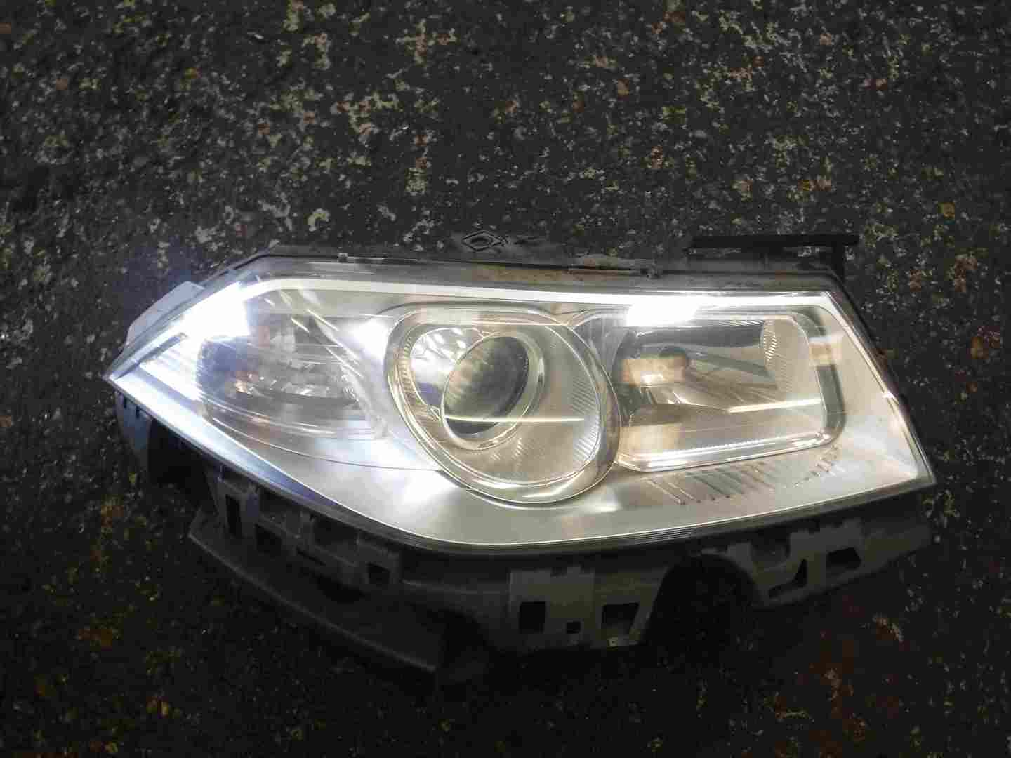 Renault Megane 2002-2008 Drivers OSF Front Headlight Xenon Complete