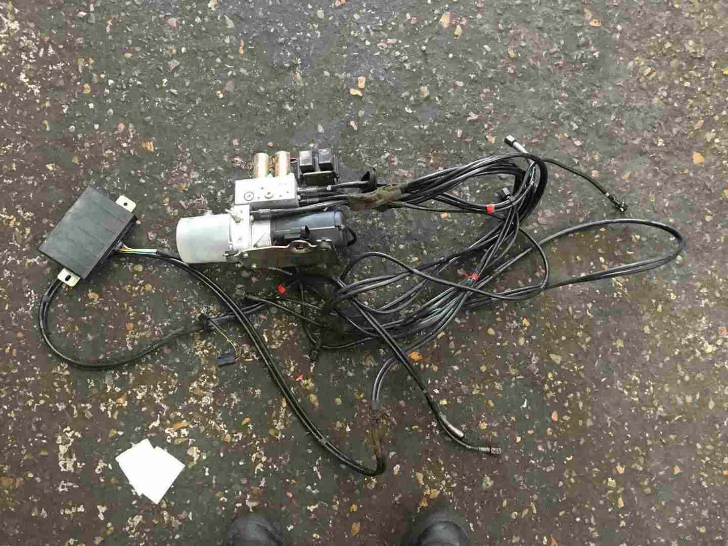 Renault Megane Convertible 1995-1999 Roof Motor   Cables Spares   Repairs