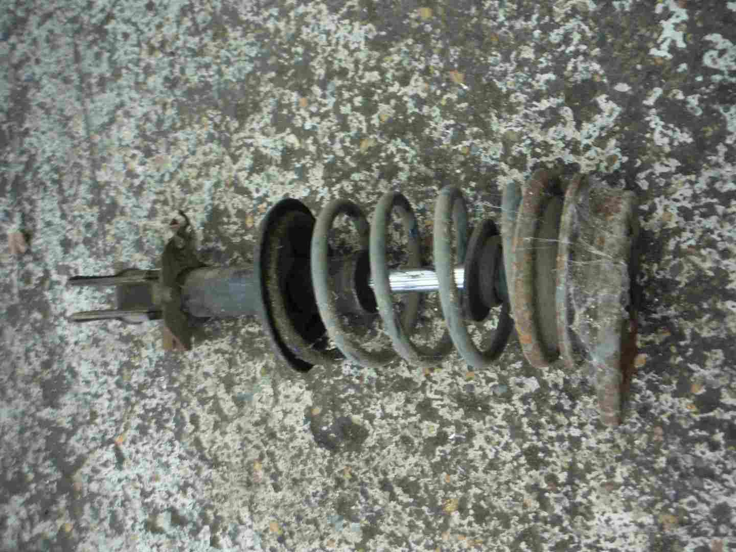 Renault Megane Convertible 1999-2002 2.0 16v Drivers OSF Front Spring Strut Leg