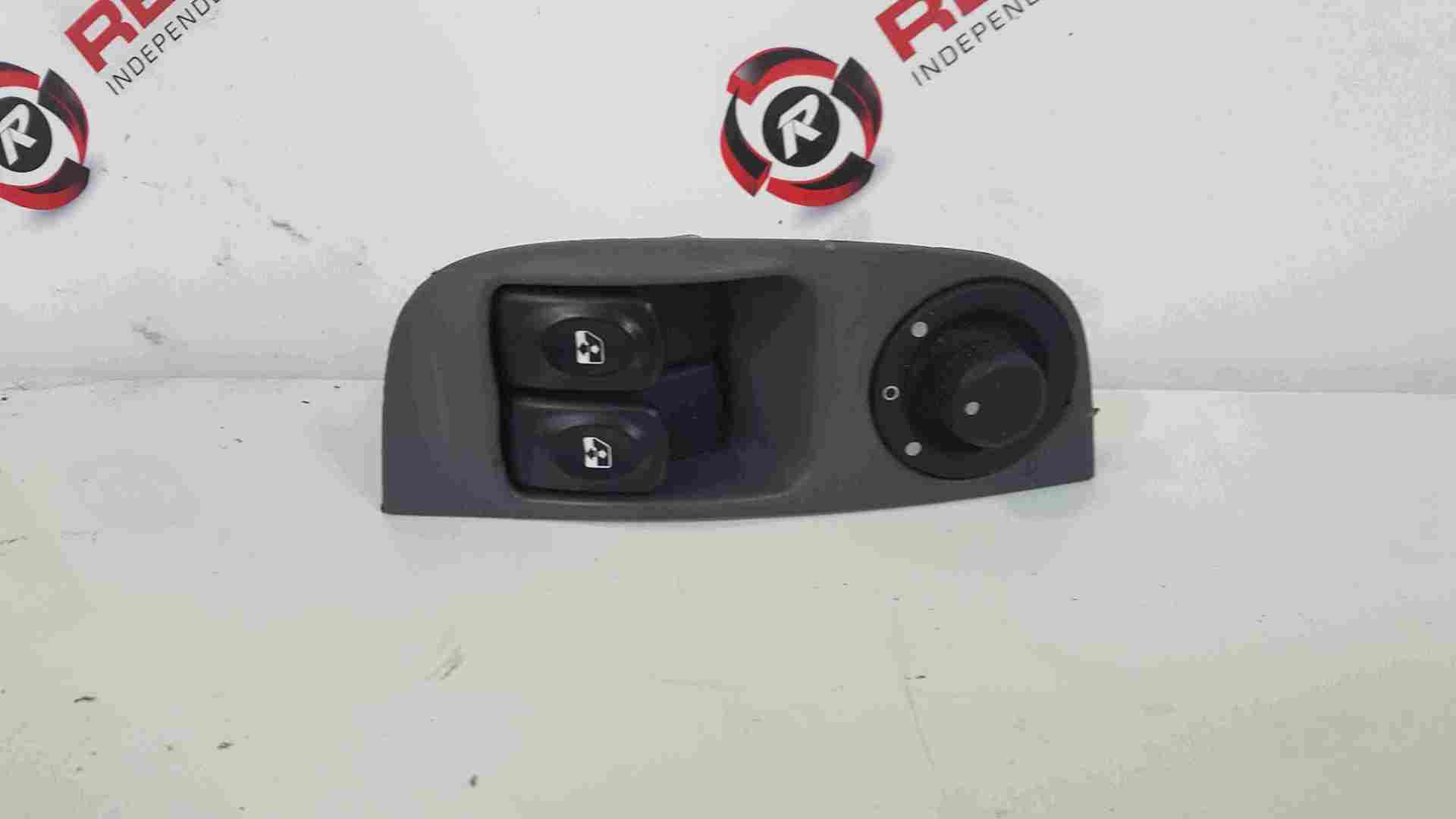 Renault Megane Convertible 1999-2002 Drivers OSF Front Window Switches Adjuster